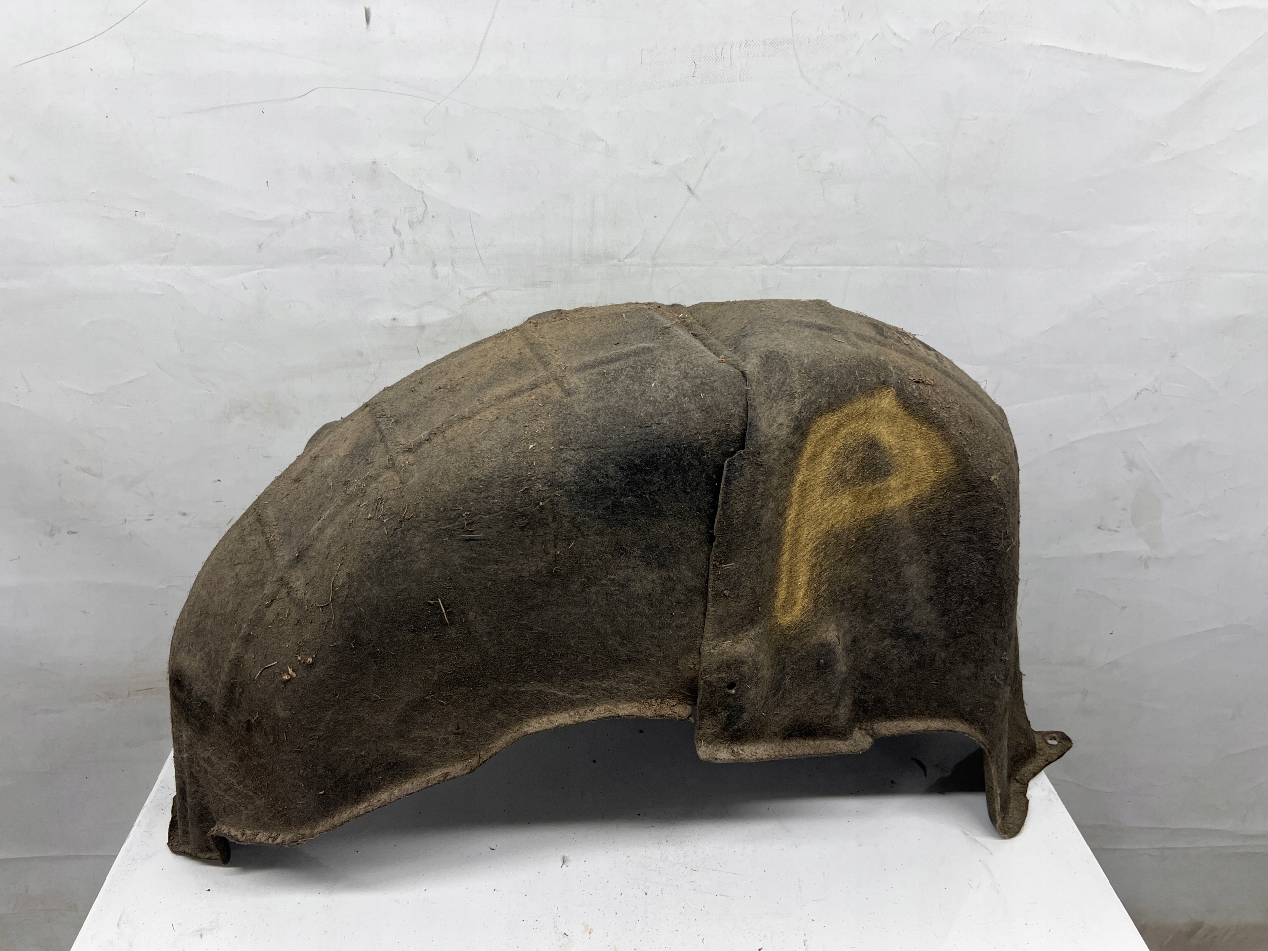 Renault Kadjar mudguard right rear part right rear.