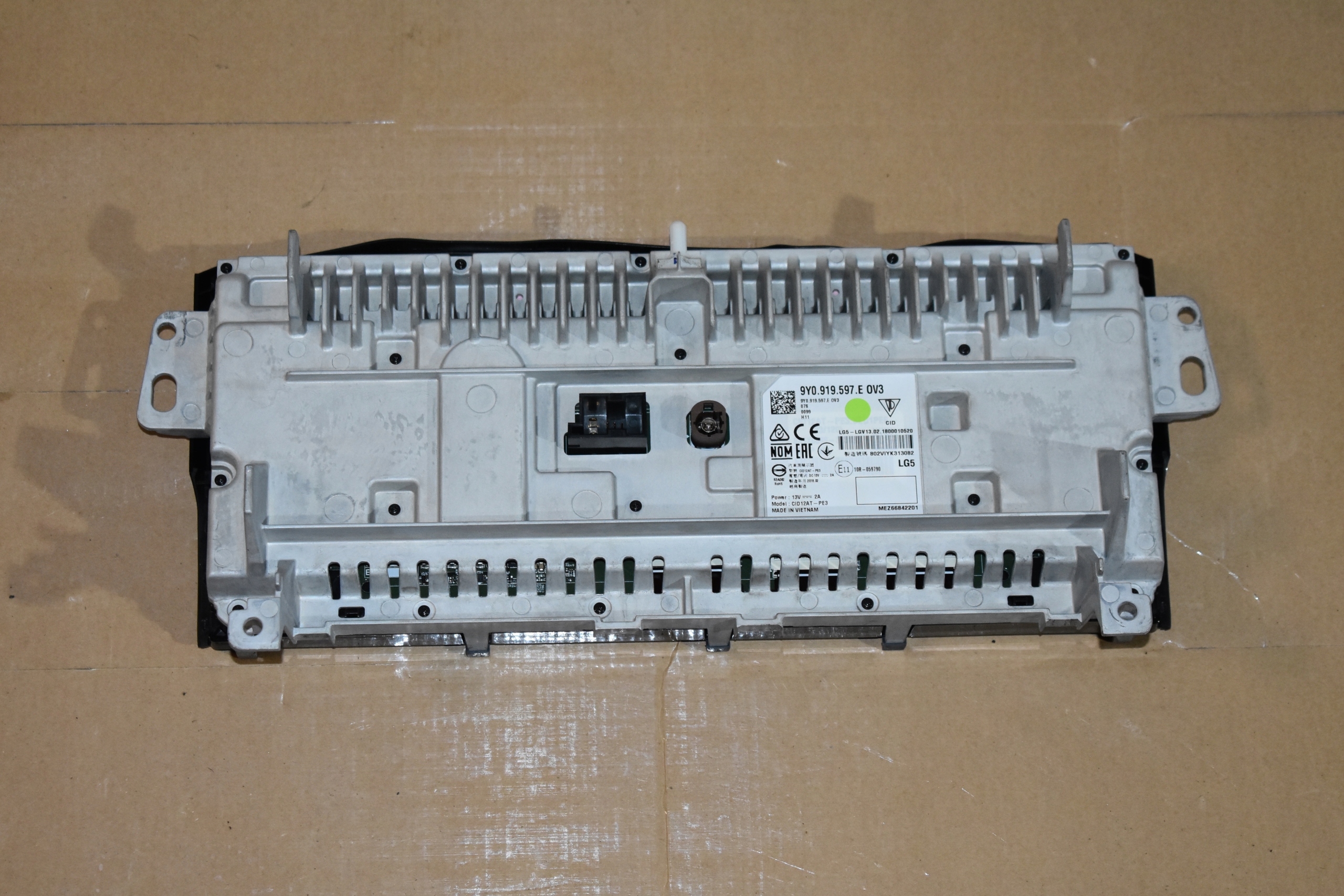 IDEALNY EKRAN display PORSCHE CAYENNE 9Y 1
