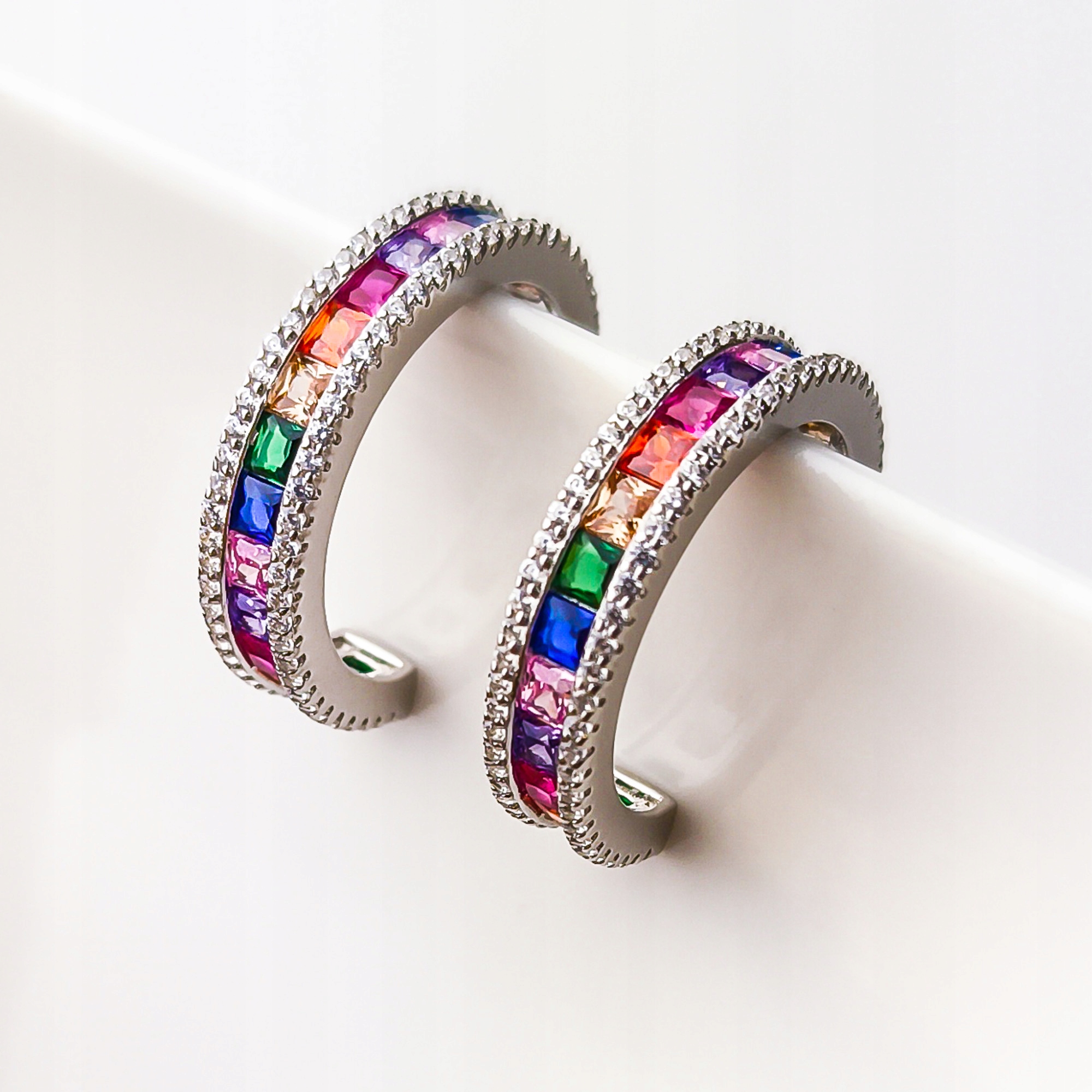 Stříbrné náušnice s barevnými a bílými zirkony ryzost 925