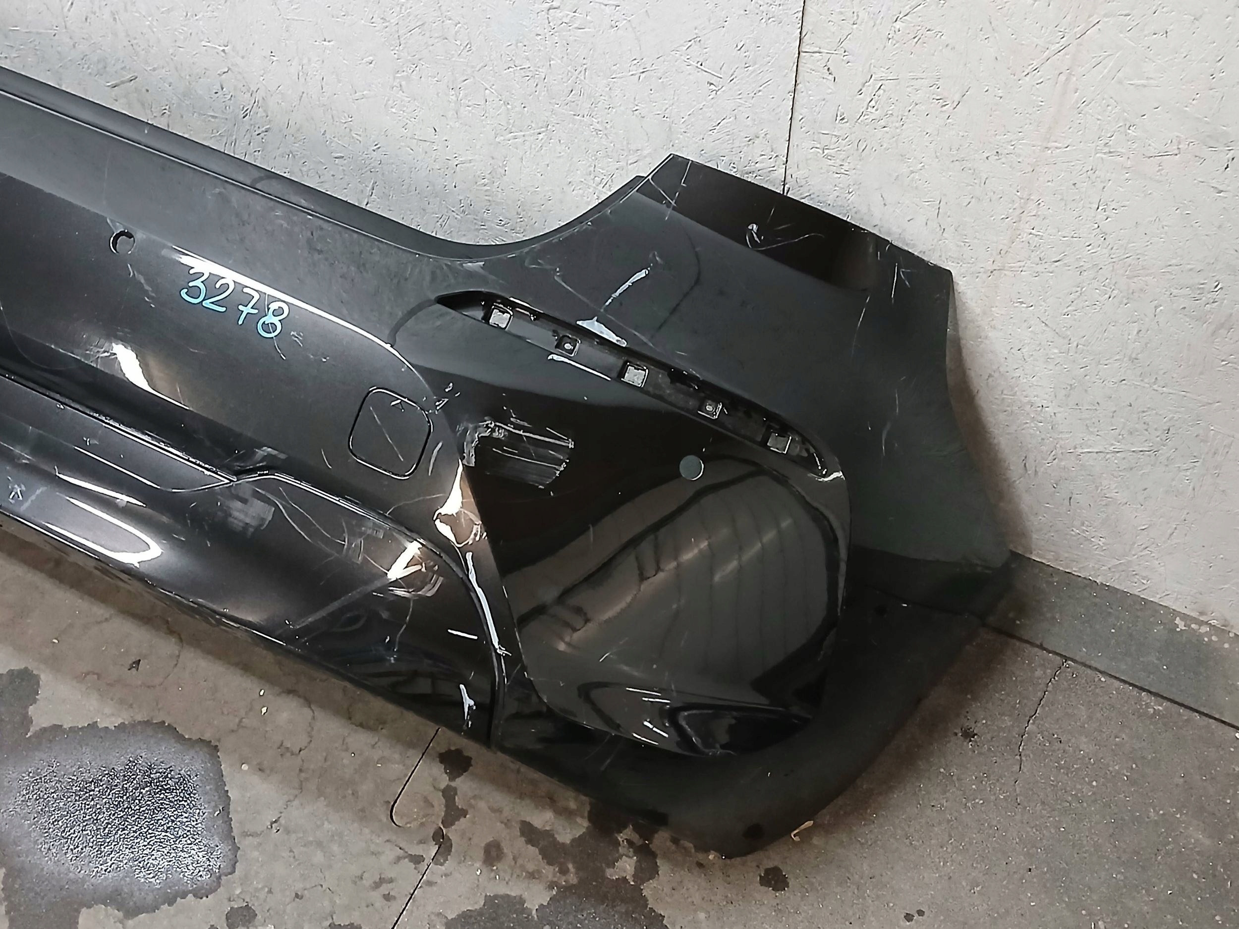 Stoßstange heck BMW und 1 F40