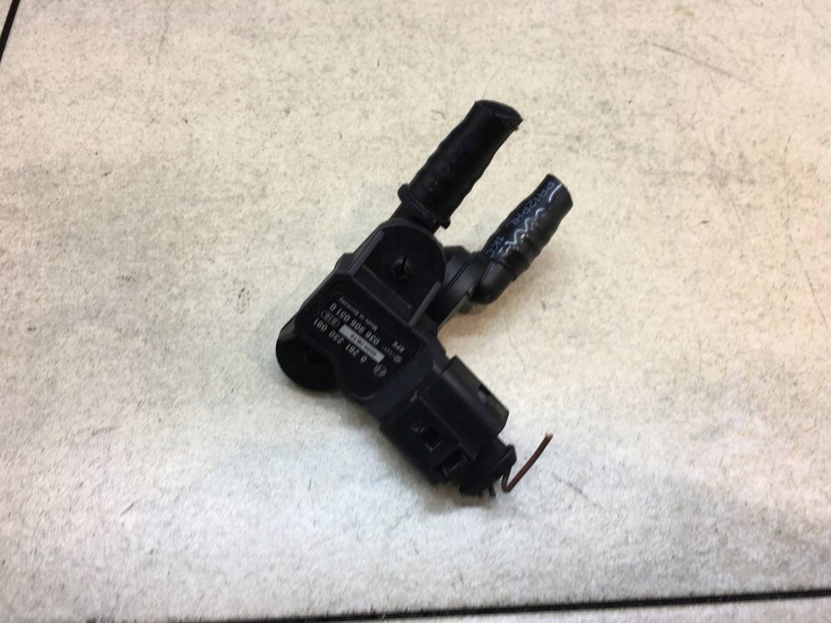 MAP SENSOR GOLF V 1.4 FSI 0261230081 036906051G