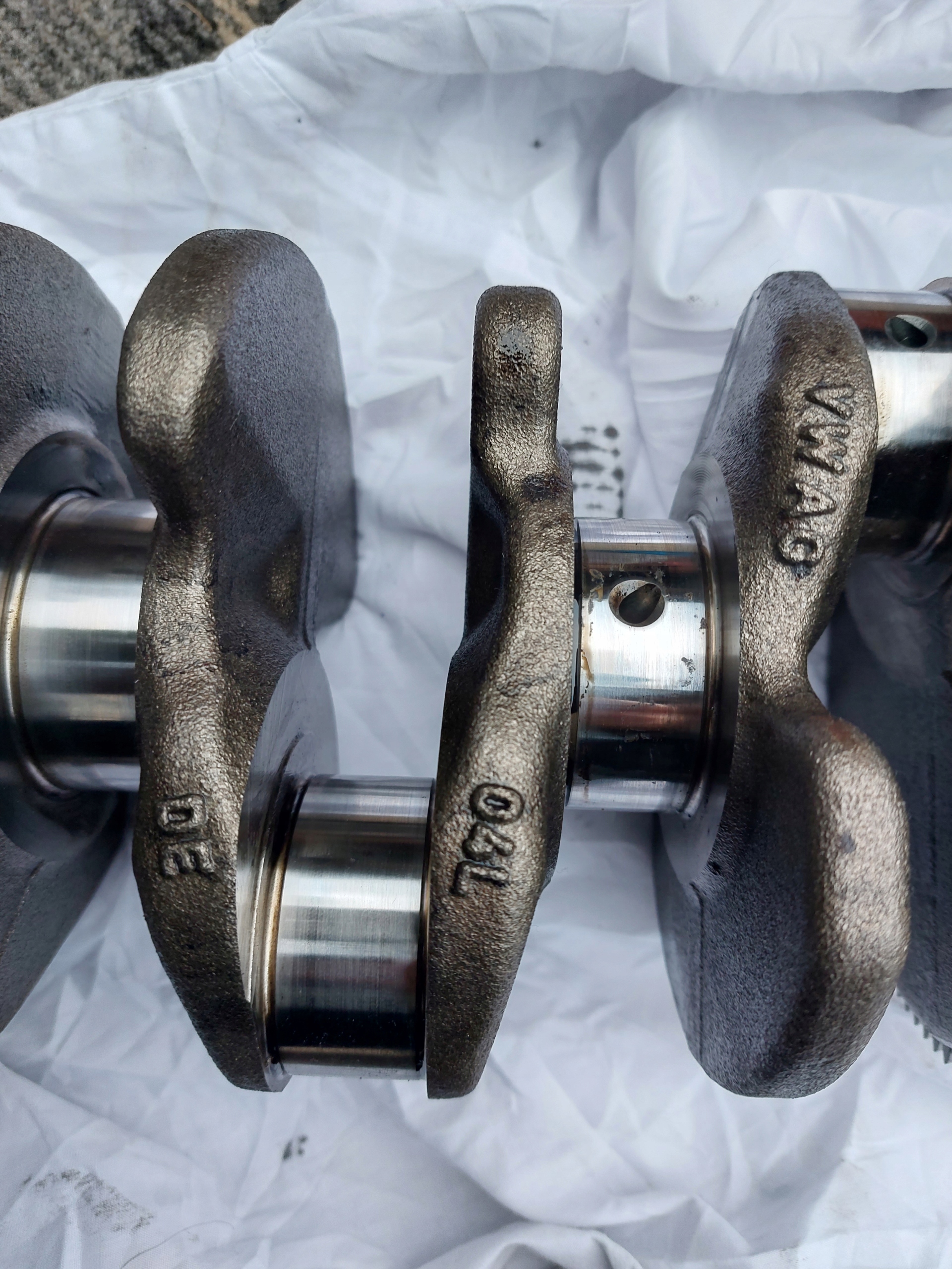 crank VW TIGUAN II 2.0 TDI DFG 18r 04L
