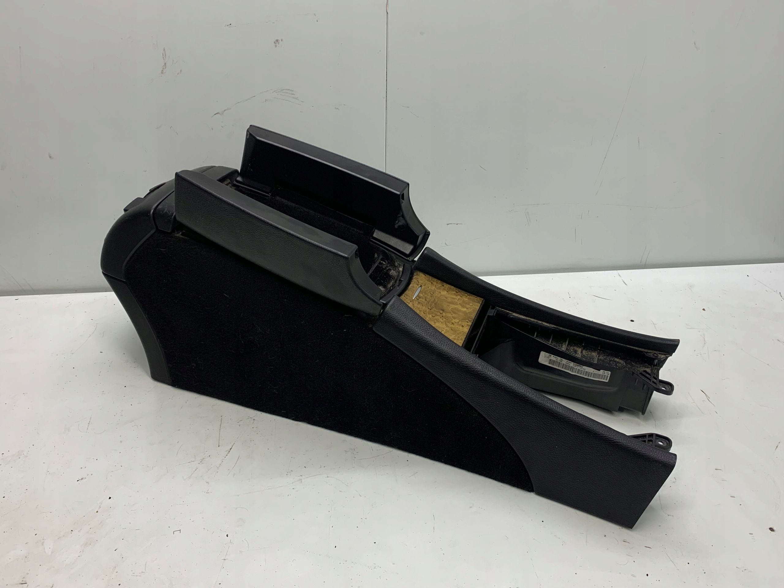 MERCEDES E W211 LIFT TUNEL ŚRODKOWY PODŁOKIETNIK DZIELONY