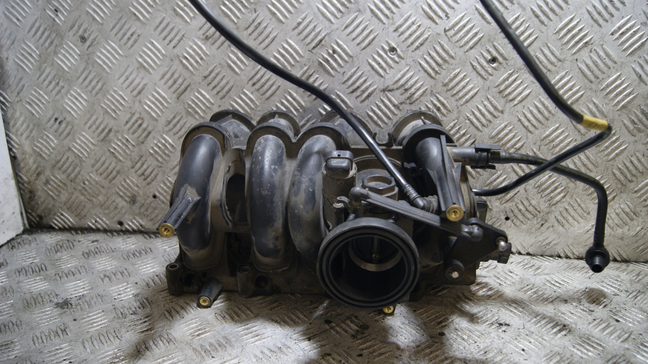 intake manifold DACIA SANDERO 7700273860