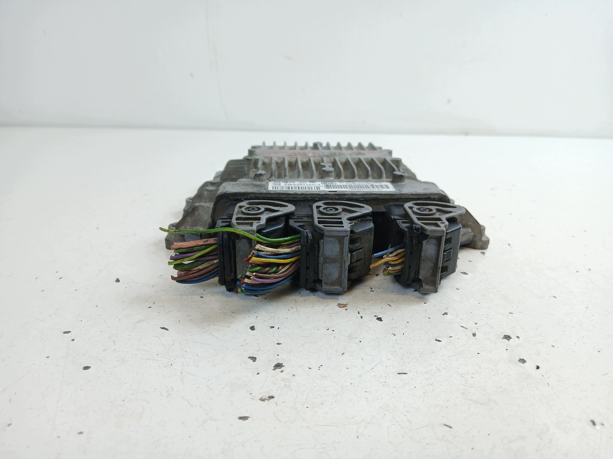 PEUGEOT 1007 1.4 HDI control unit computer of the engine 9647568180