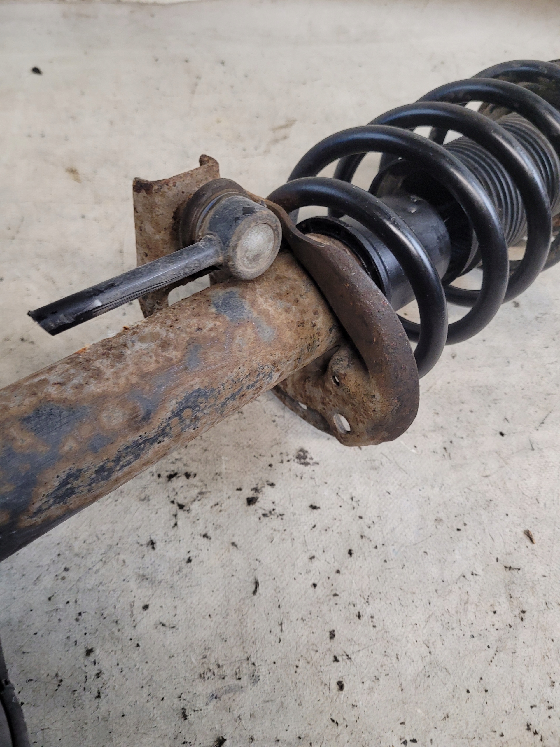 McPherson left front swing of the pivot VW PASSAT B6 2.0TSI