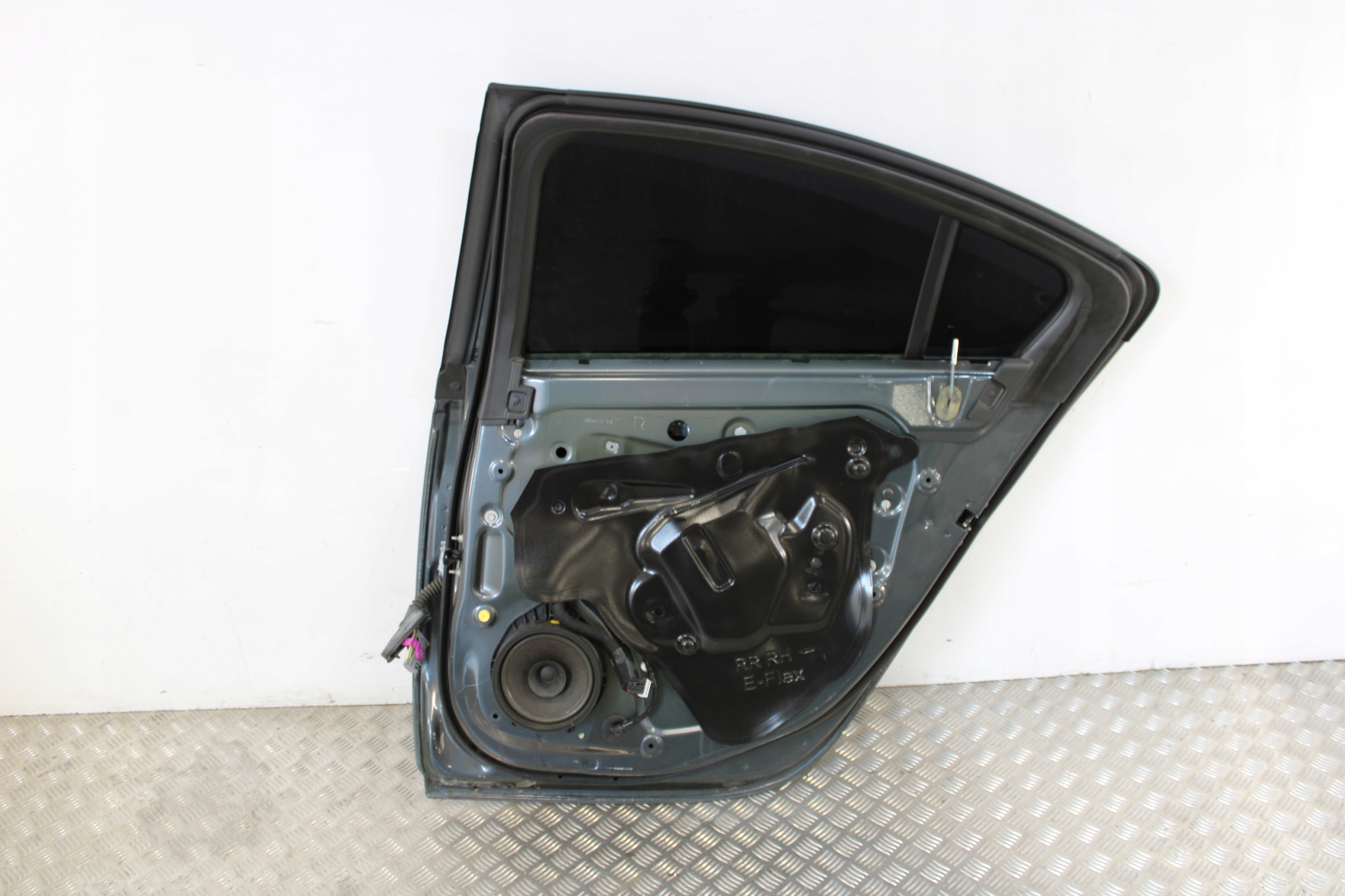 door right rear part right rear. complete OPEL AMPERA 1,4 BENZ