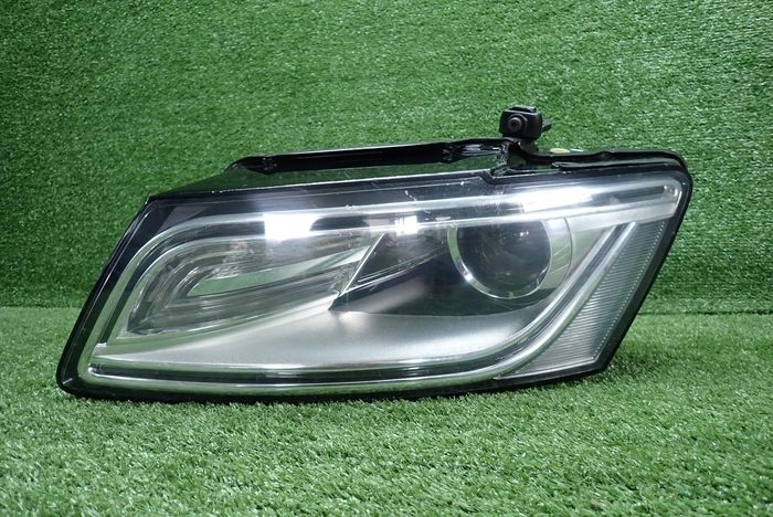 AUDI Q5 BI-XENON LIFT 12- reflektor right light right
