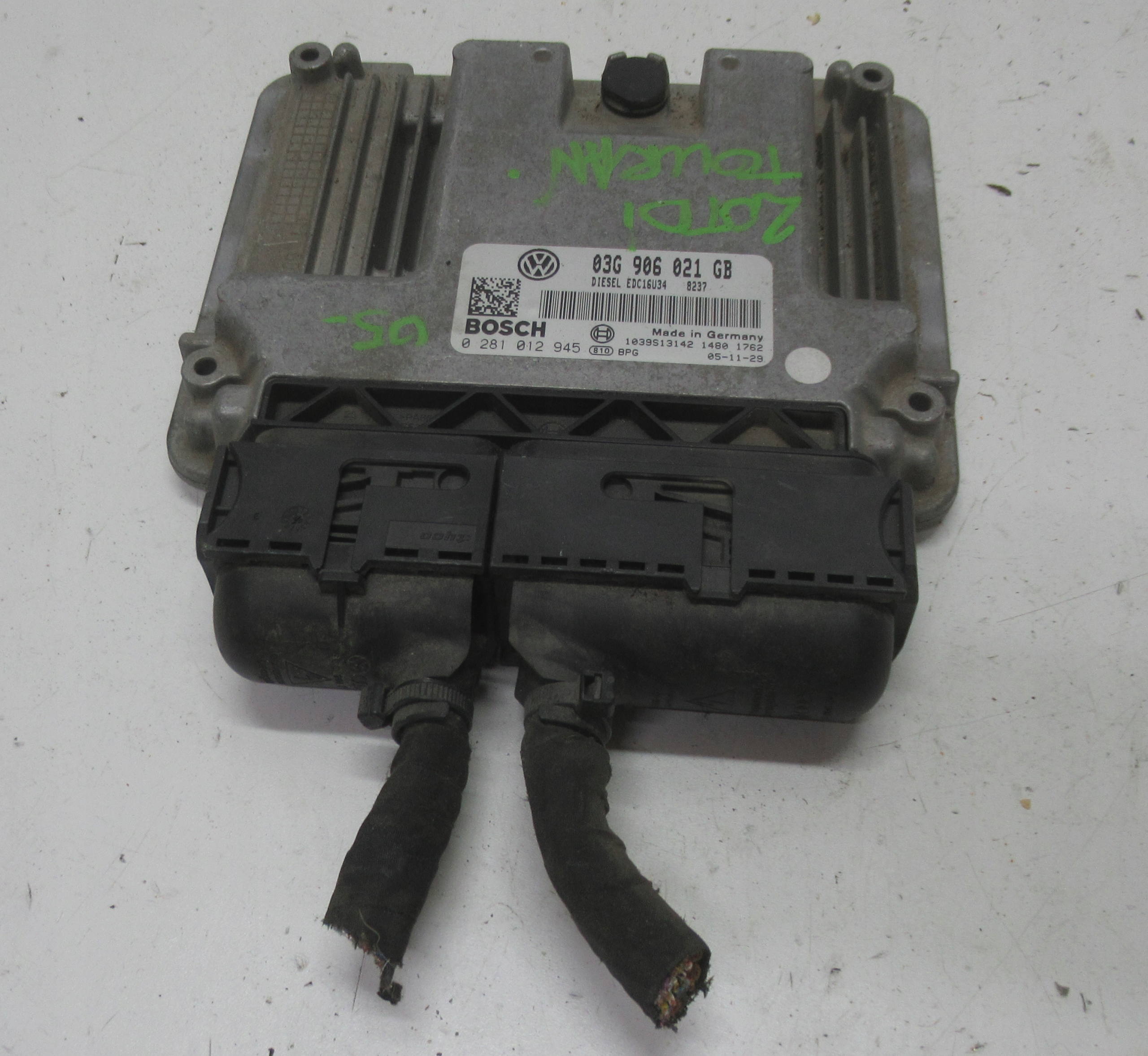 VW TOURAN 05R 2.0 TDI computer control unit of the engine 03G906021GB