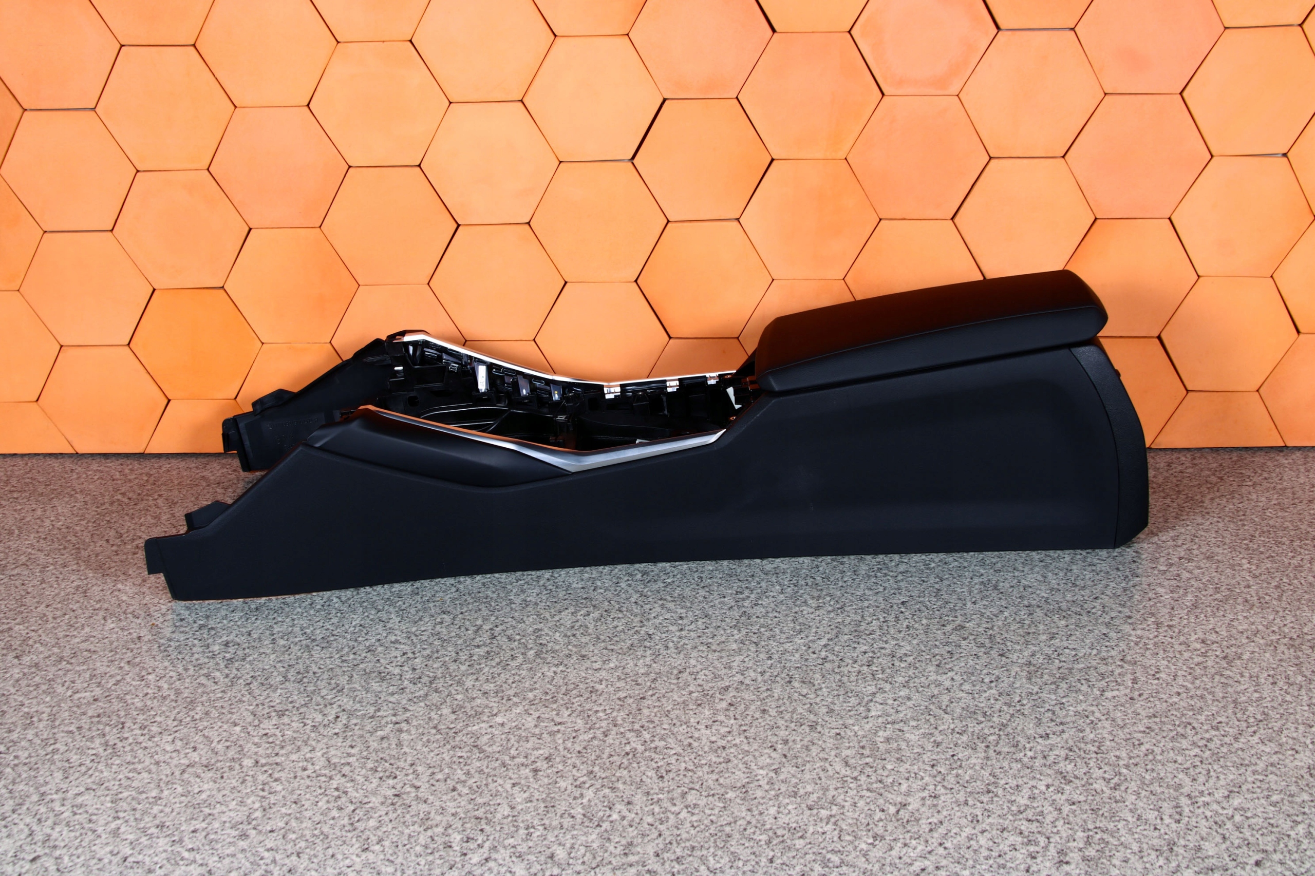 BMW G20 G21 TUNEL central armrest black