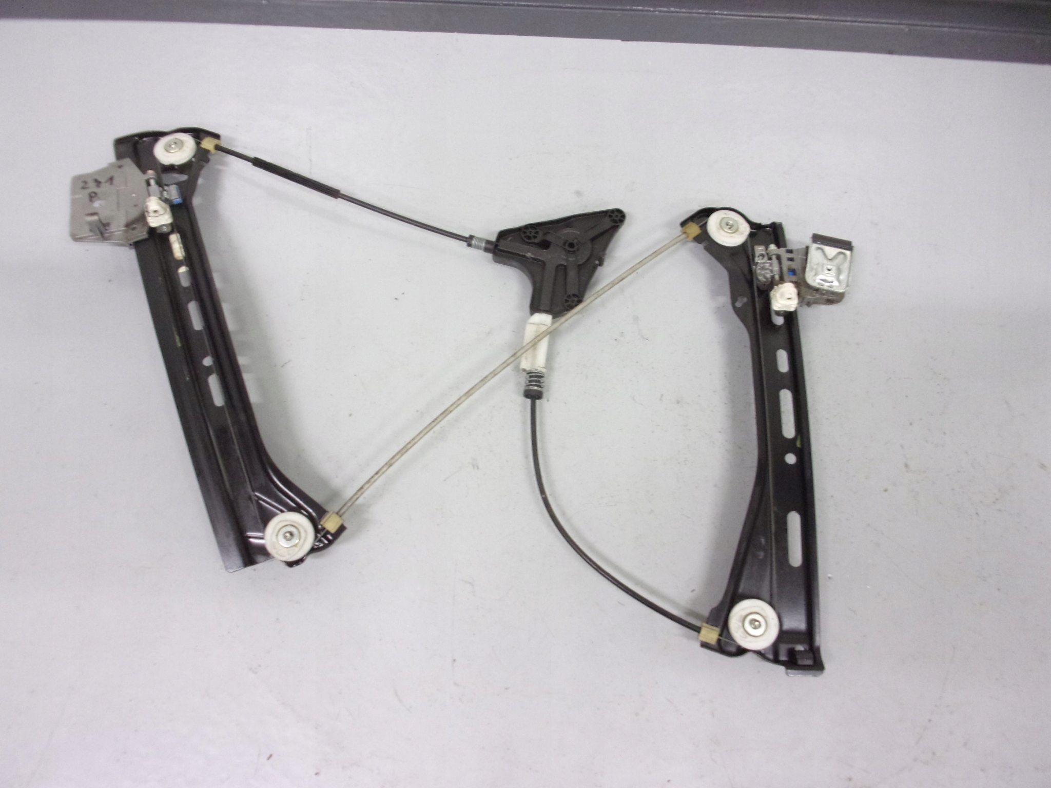 MERCEDES R231 SL 500 window regulator right A2317200246