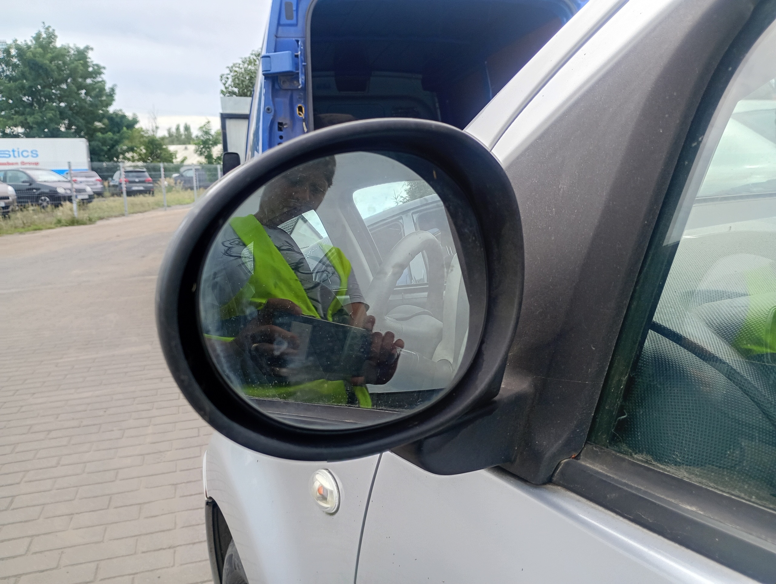 mirror left manually Citroen C1 05-14 kod lakieru KTB