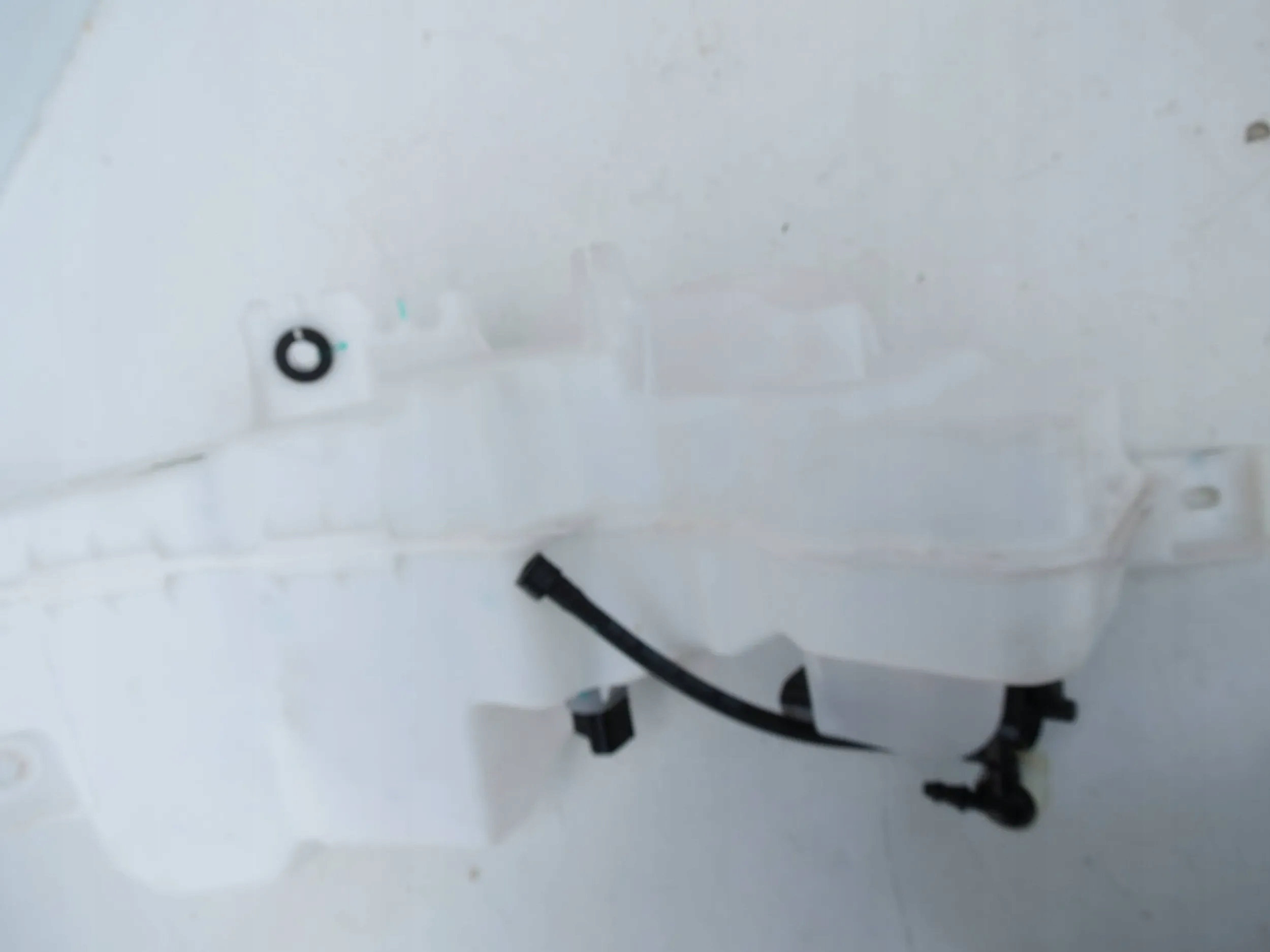 бачок омывателя volvo XC60 II 32229764