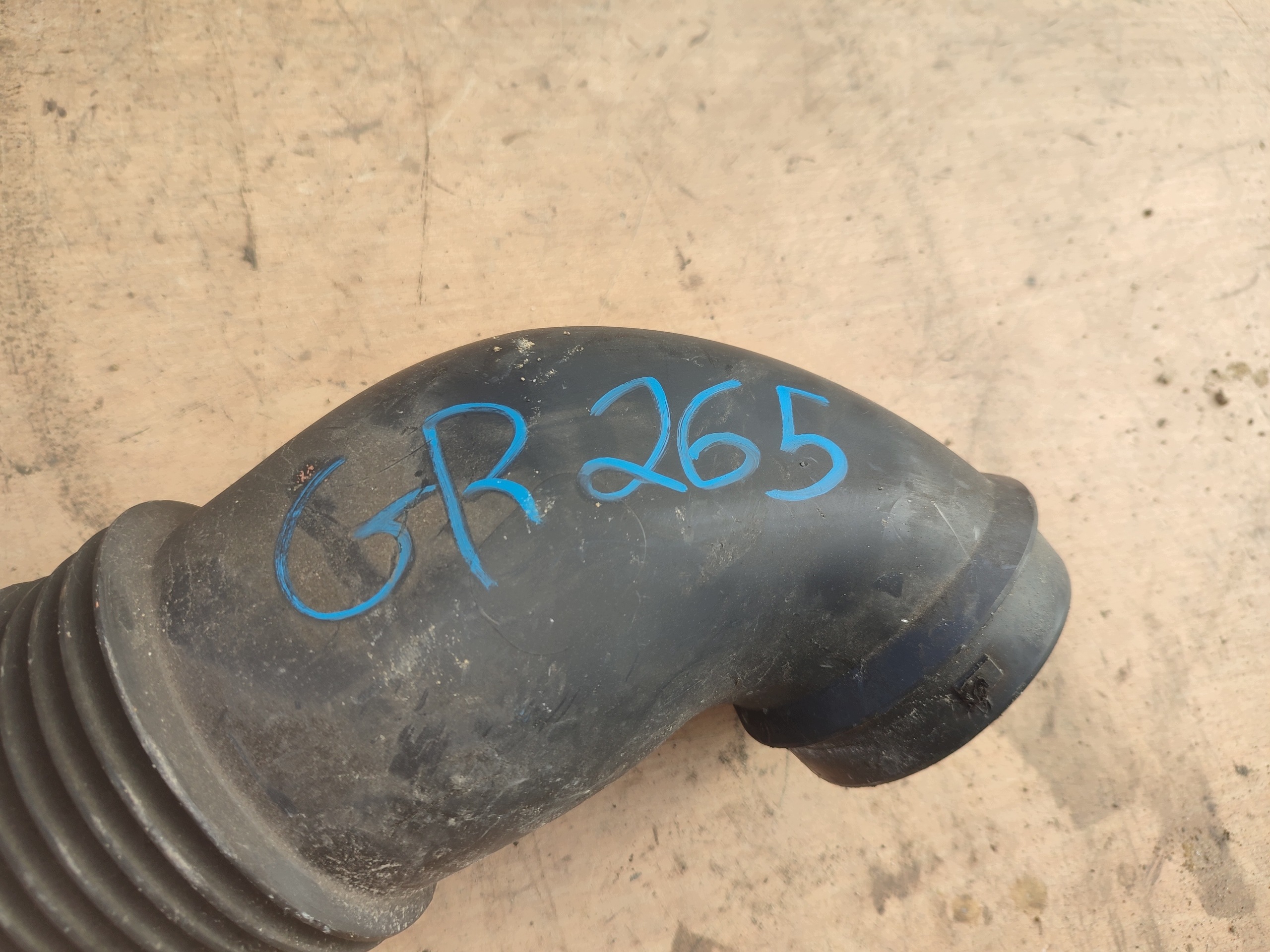 pipe tube air duct VW T6 MULTIVAN 2.0 TDI 7E0129578B