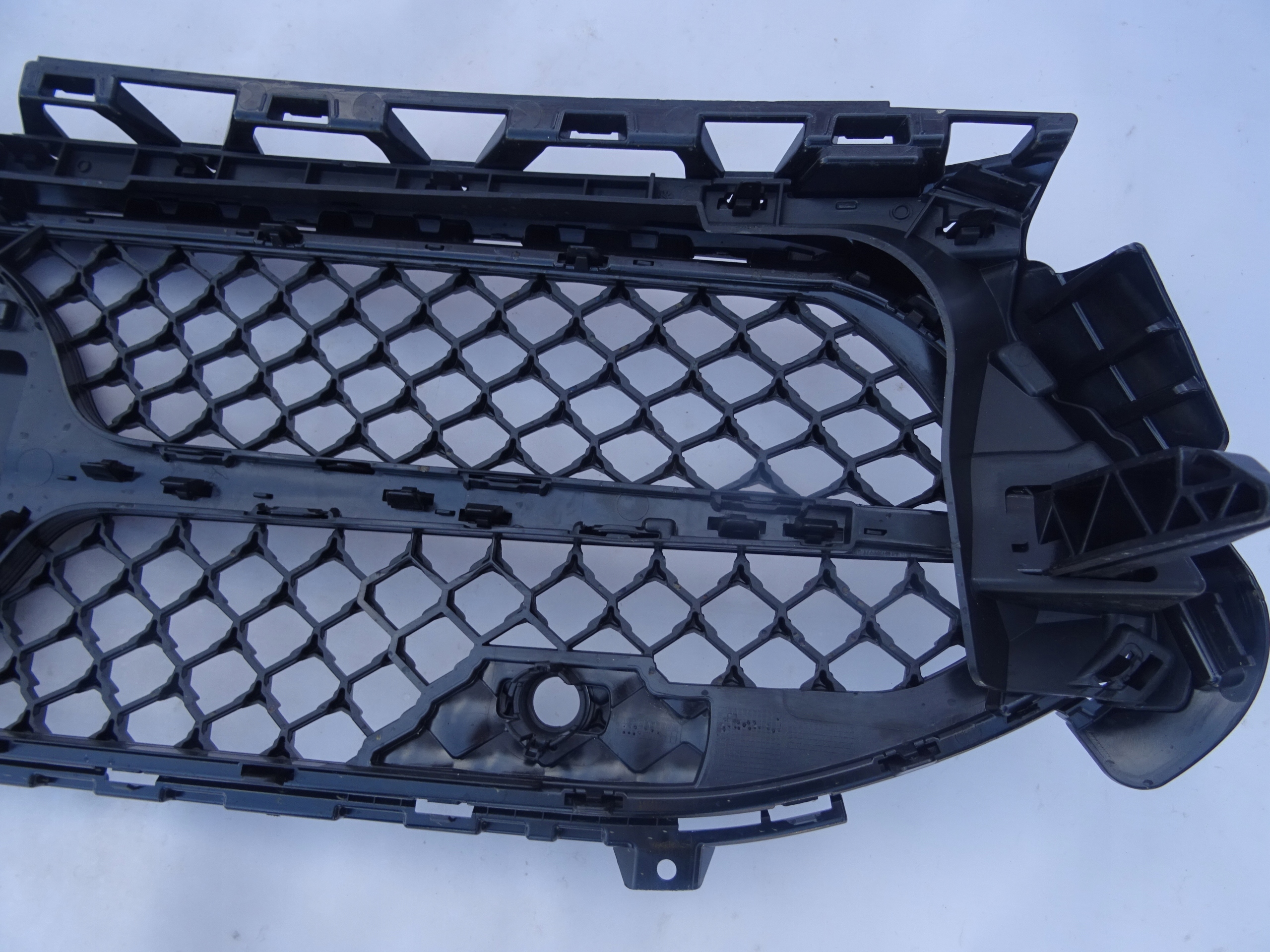 MERCEDES W177 LIFT GRILL ATRAPA CHŁODNICY DIAMOND Kolor czarny