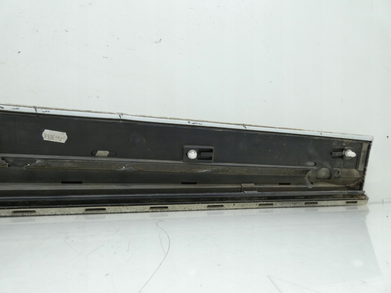 moulding door left front left front AUDI Q5 8R S-LINE LY9C 8R0853959B