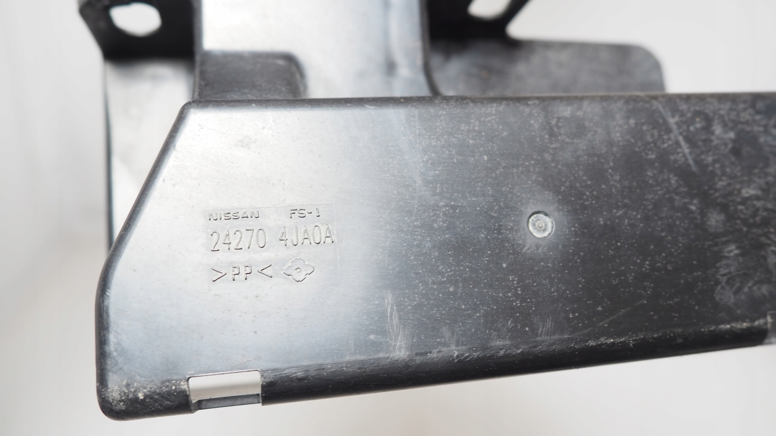 Nissan Navara D23 NP300 bumper bracket left rear part 242704JA0A