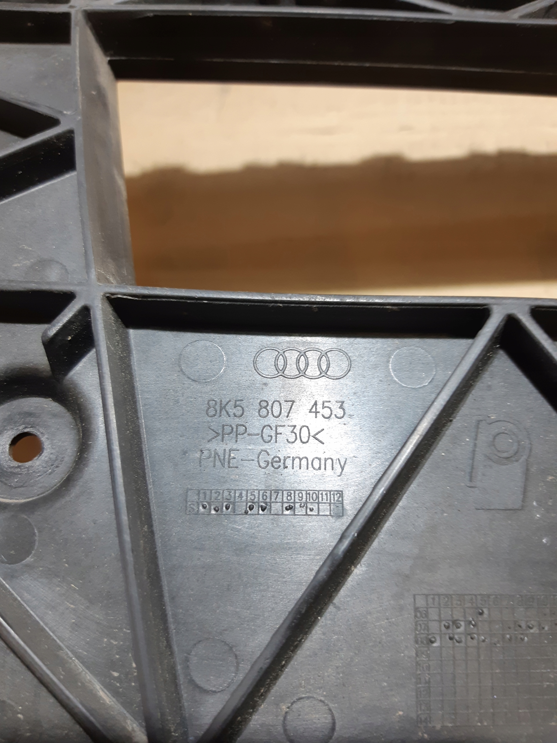 AUDI A4 B8 bumper bracket left rear part 8K5807453