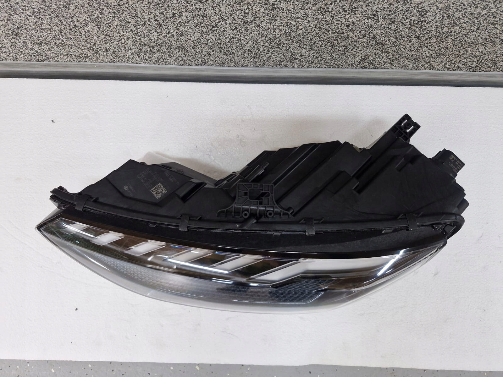 light left Audi A4 S4 RS4 8W LIFT Full Led Matrix black