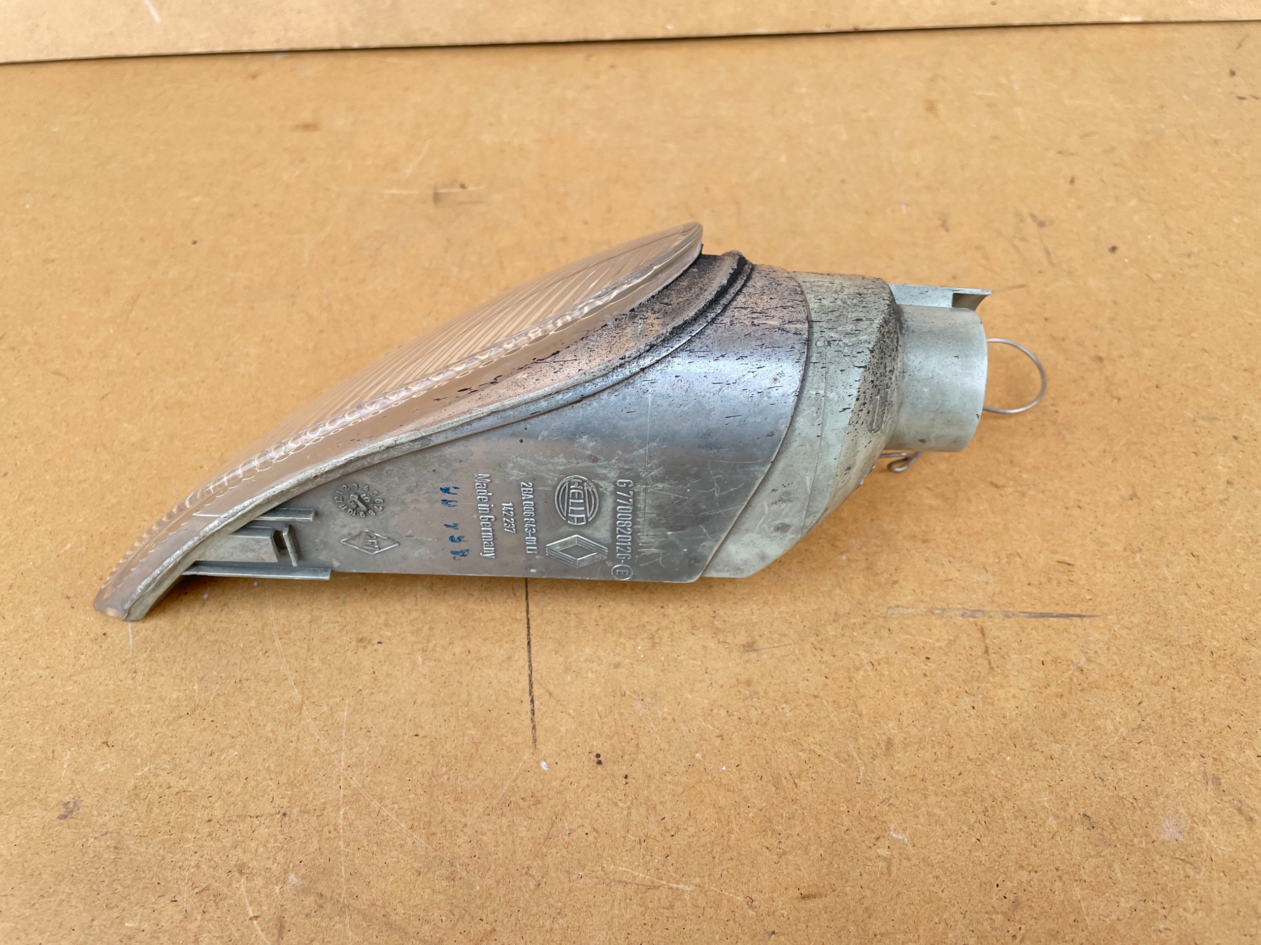 indicator RENAULT LAGUNA and left 7700820126 RENAULT