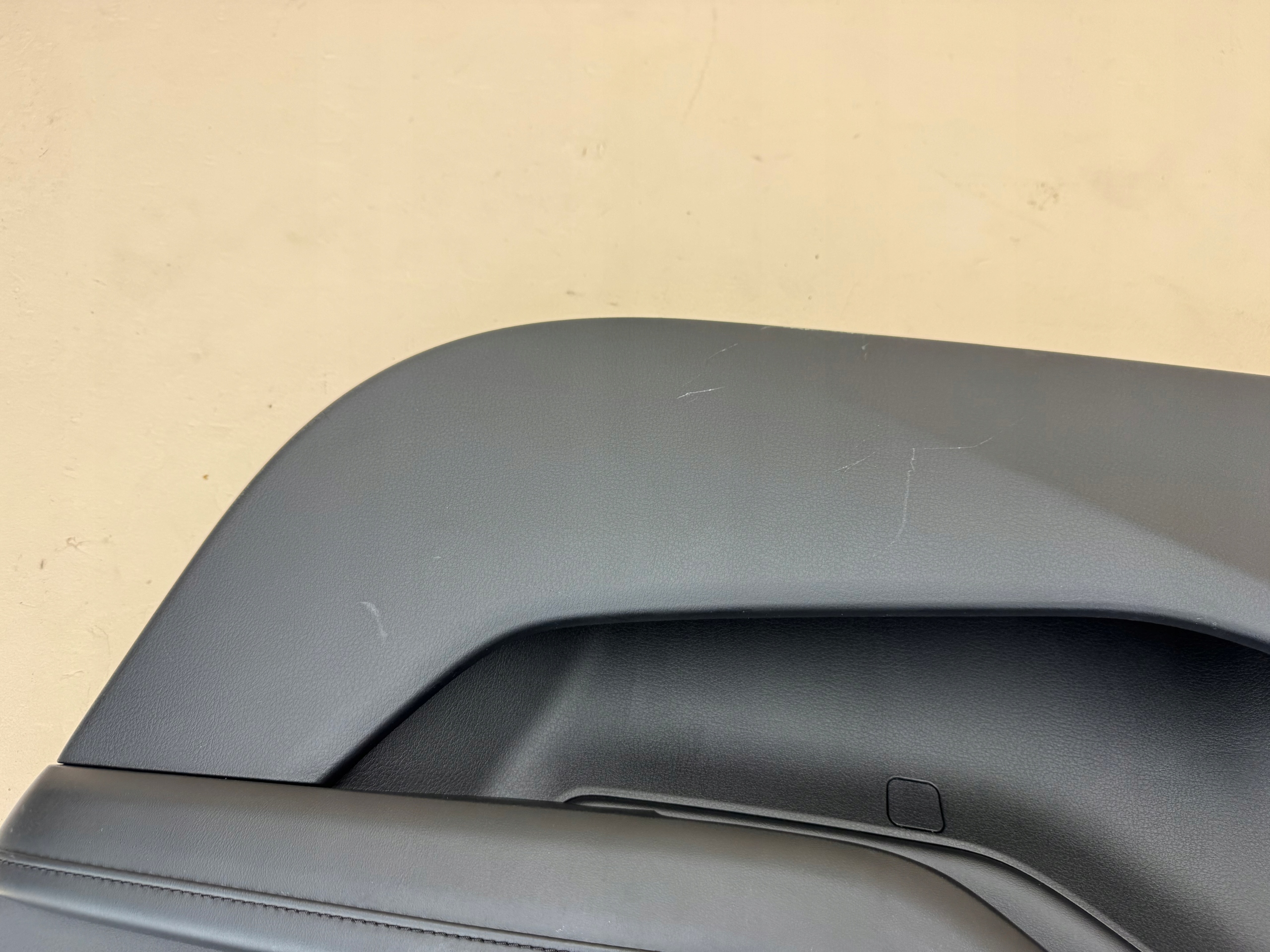 mazda III 3 IV 4 19R- дверные карты правый передний
