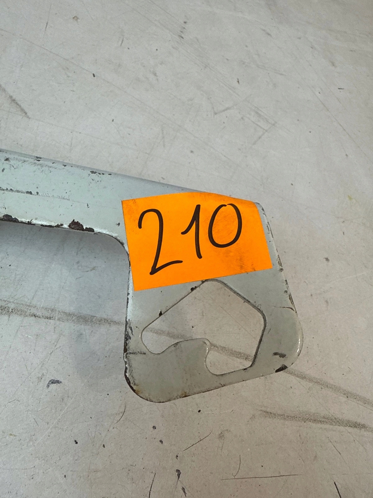 hinge bonnets front front right Nissan Micra K13