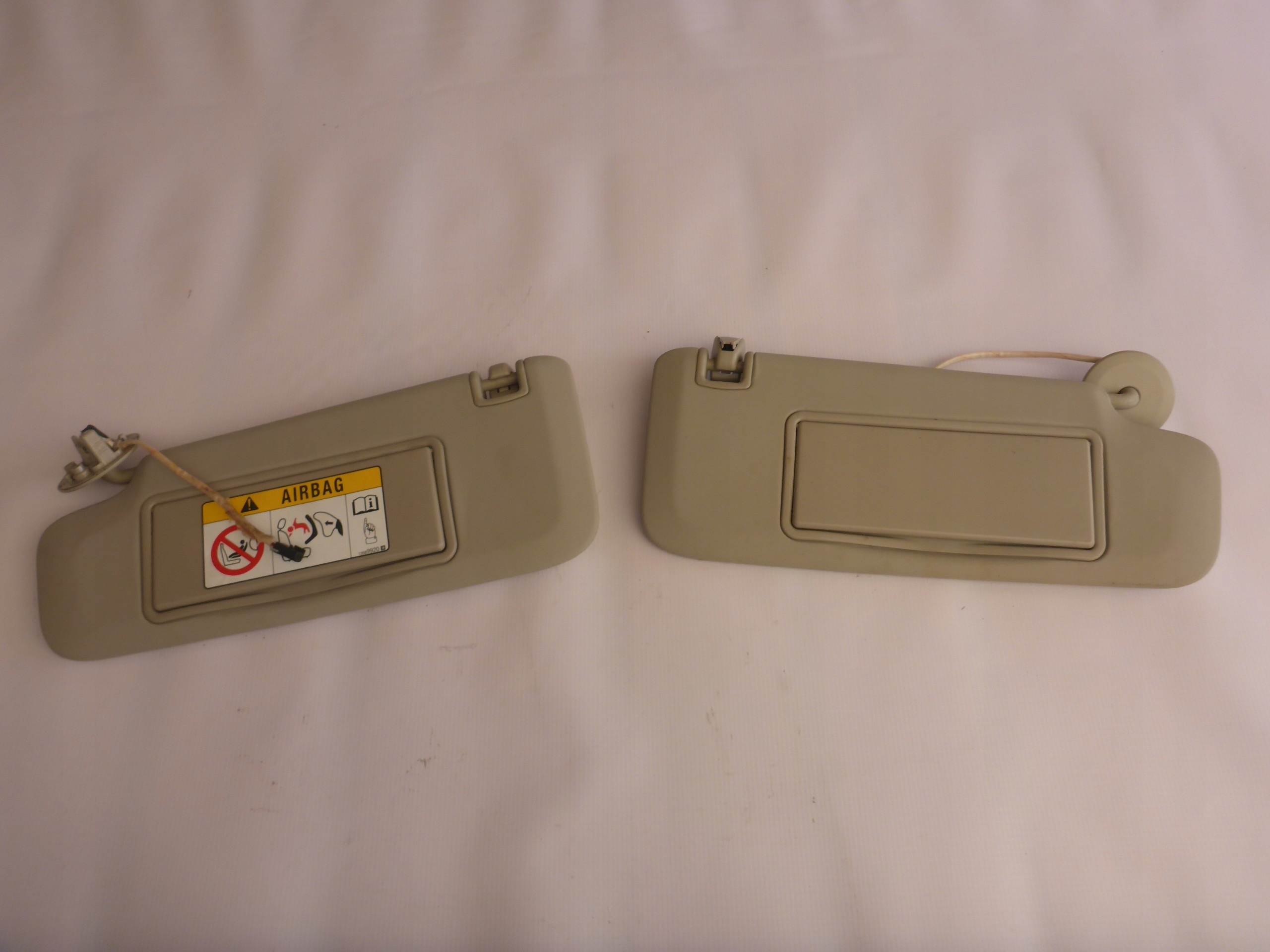 OSŁONA PRZECIWSŁONECZNA OSŁONA OPEL INSIGNIA B 17-