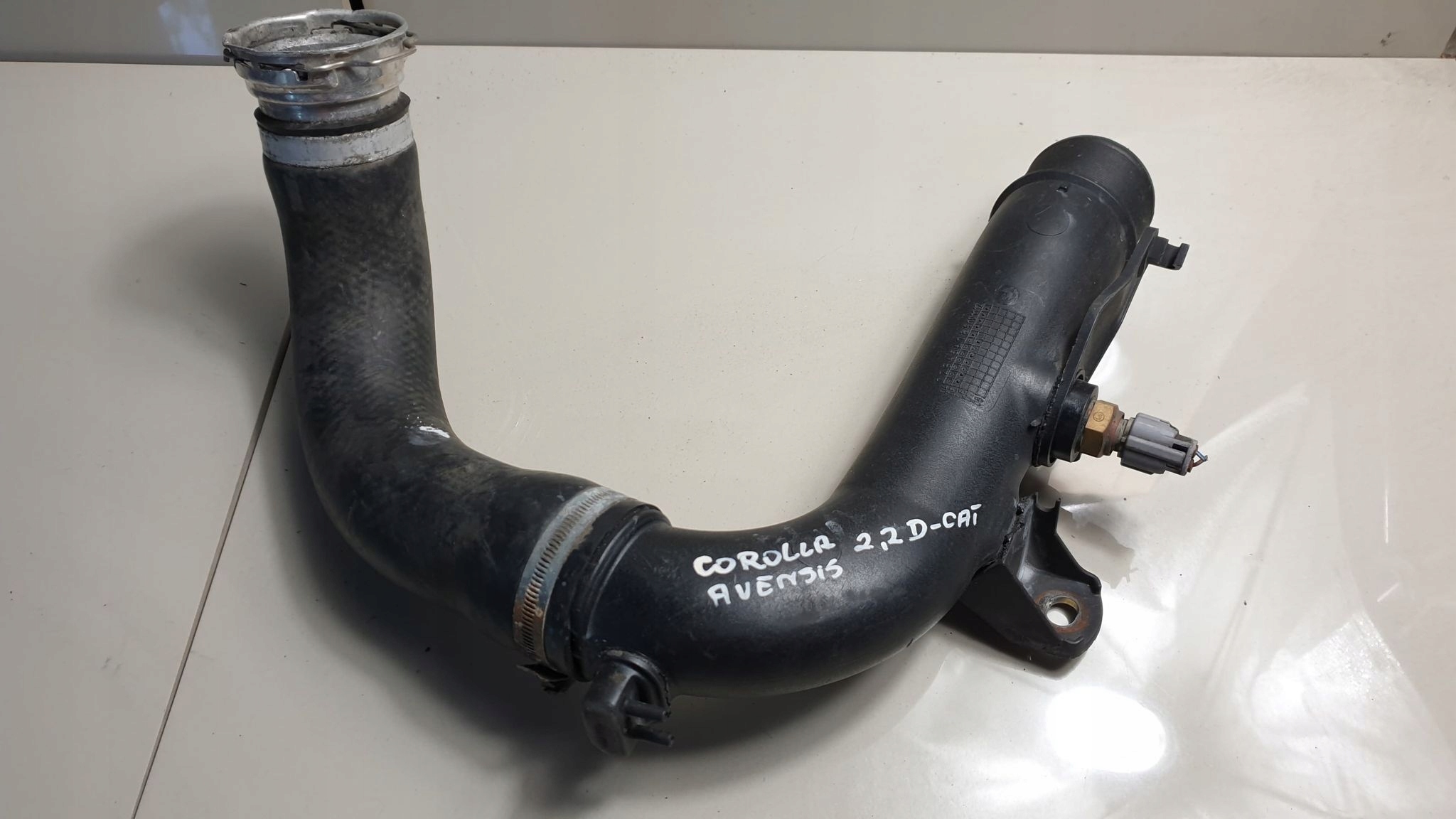 COROLLA VERSO 2 2 D CAT PRZEWOD INTERCOOLERA 17362