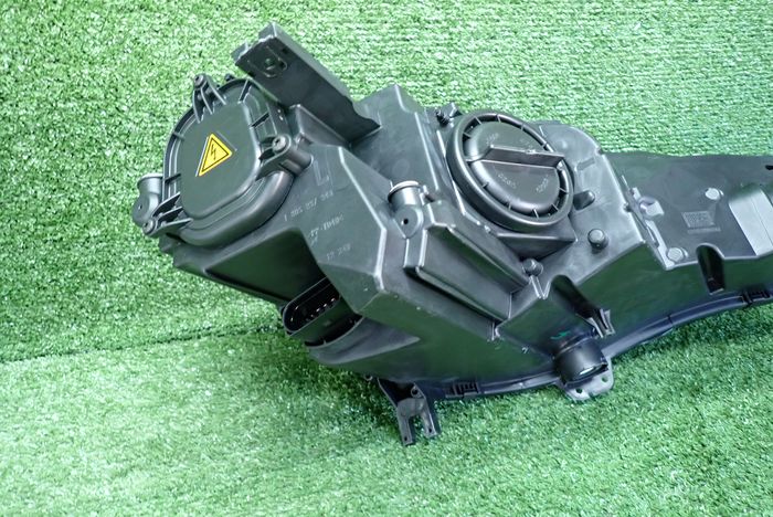 AUDI A4 B9 BI XENON 15-19 reflektor left light left 8W0941043
