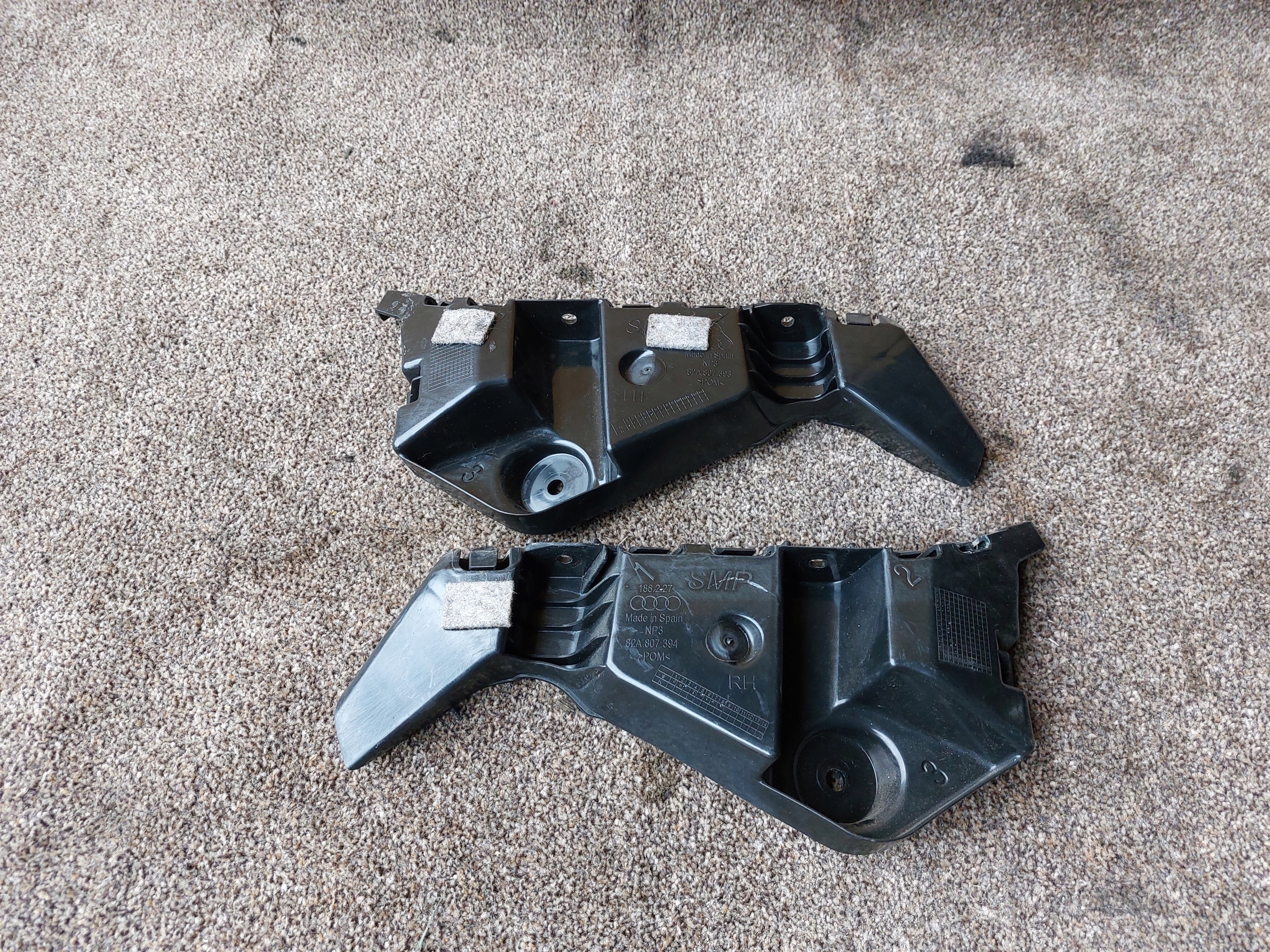 bumper bracket rear part left right AUDI A1 82A 19r
