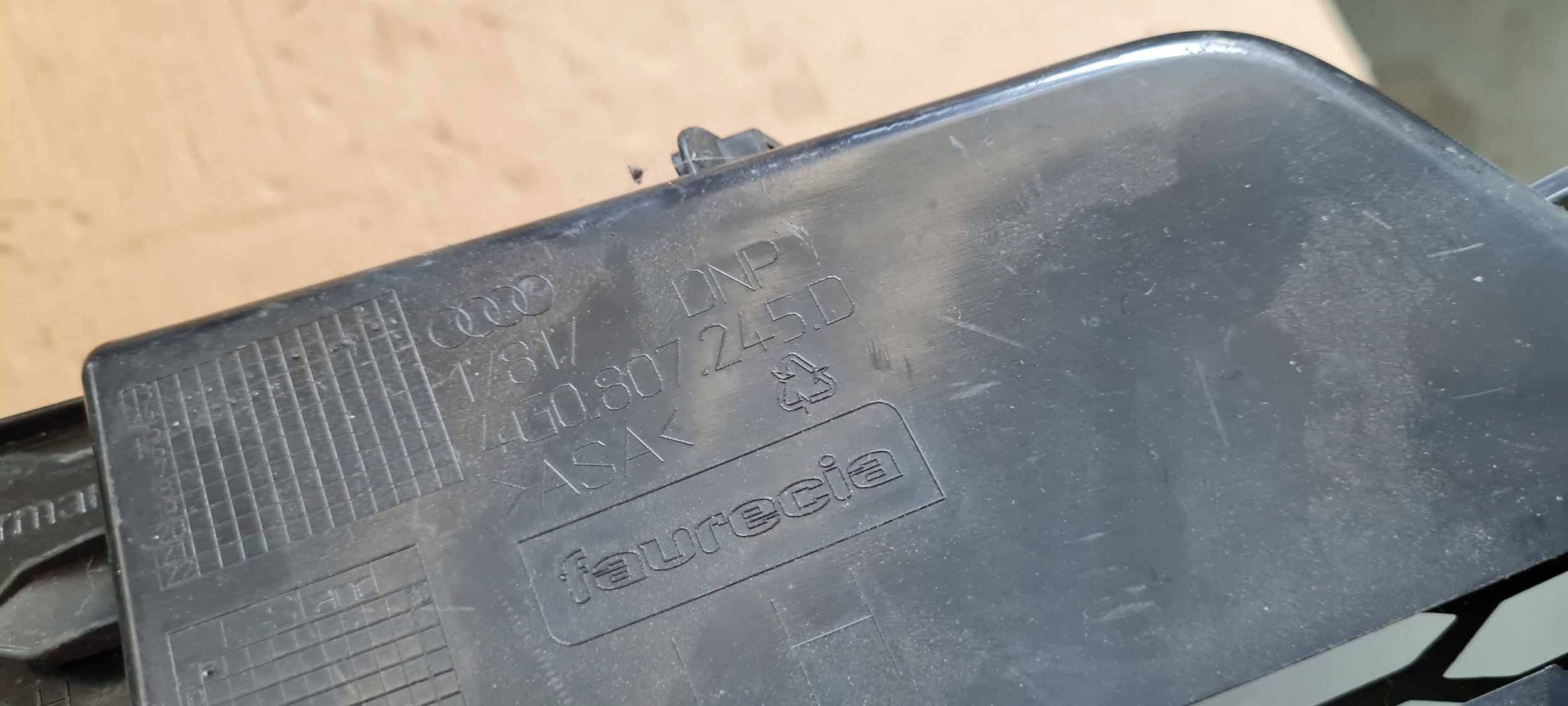 A6 C7 4G LIFT grid of a bumper left left front SLINE 4G0807681AF