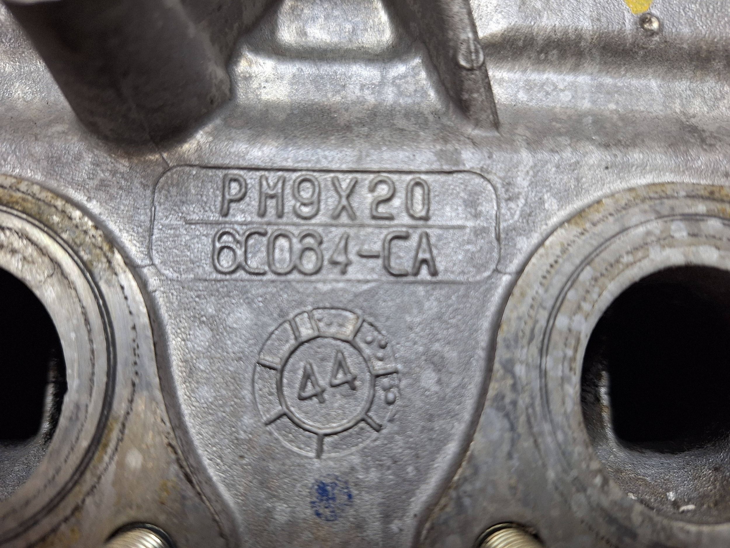 head. of the engine left RANGE ROVER SPORT 3.0 V6 D PM9X2Q-6C064-CA