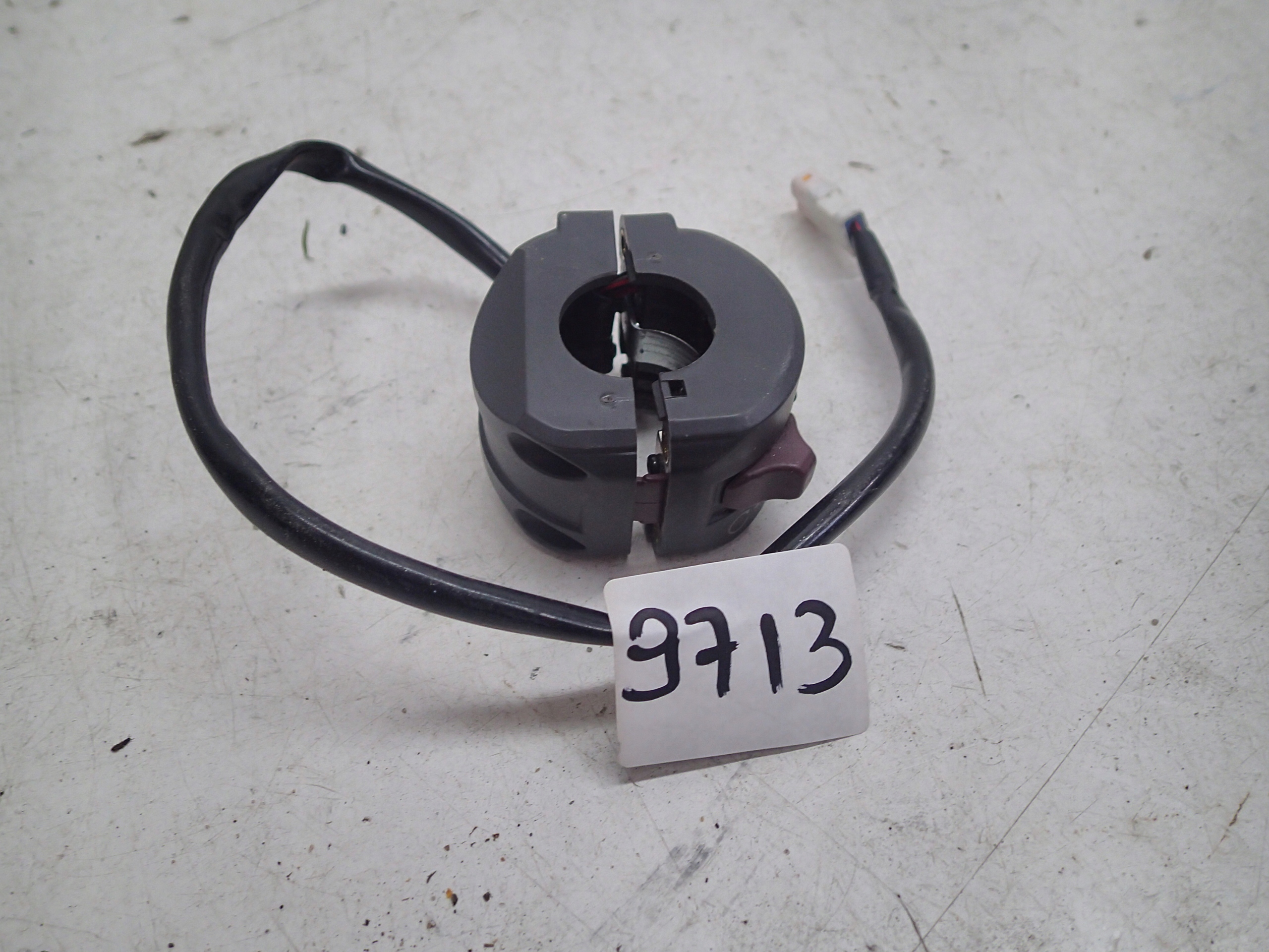 104643 - Ducati Diavel Panigale монстр переключатель P