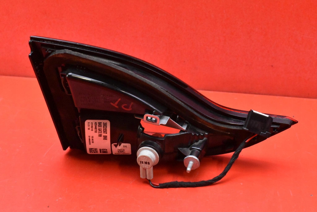 light right rear part rear 39028597 OPEL ZAFIRA C 12-16