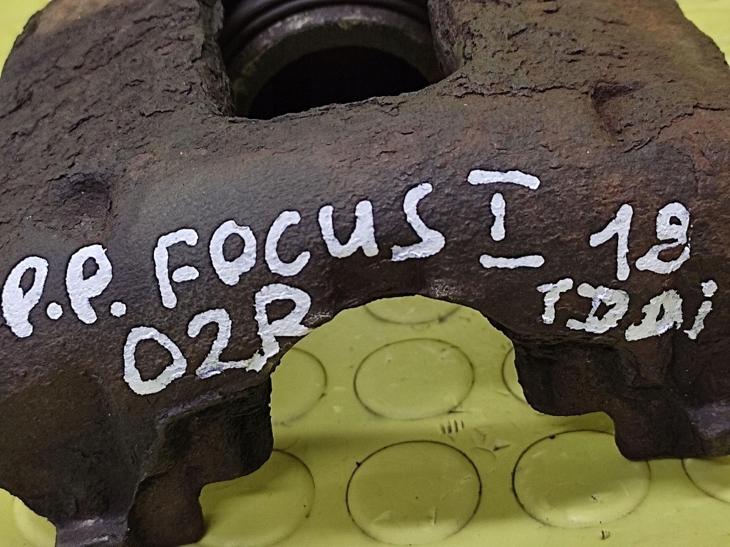 FORD FOCUS MK1 1.8 TDDI caliper right front