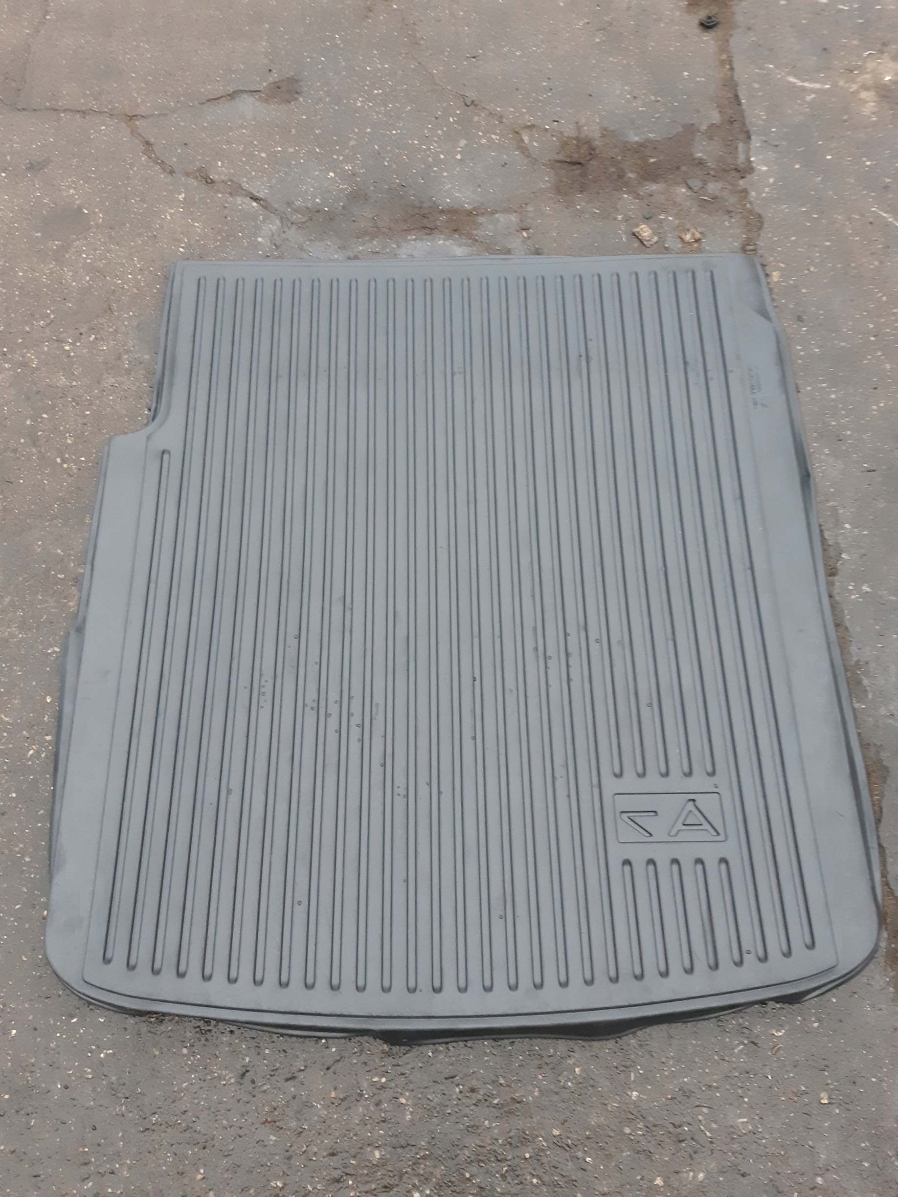 AUDI A7 4G MATA tyres floor mats boot 4G8061180A