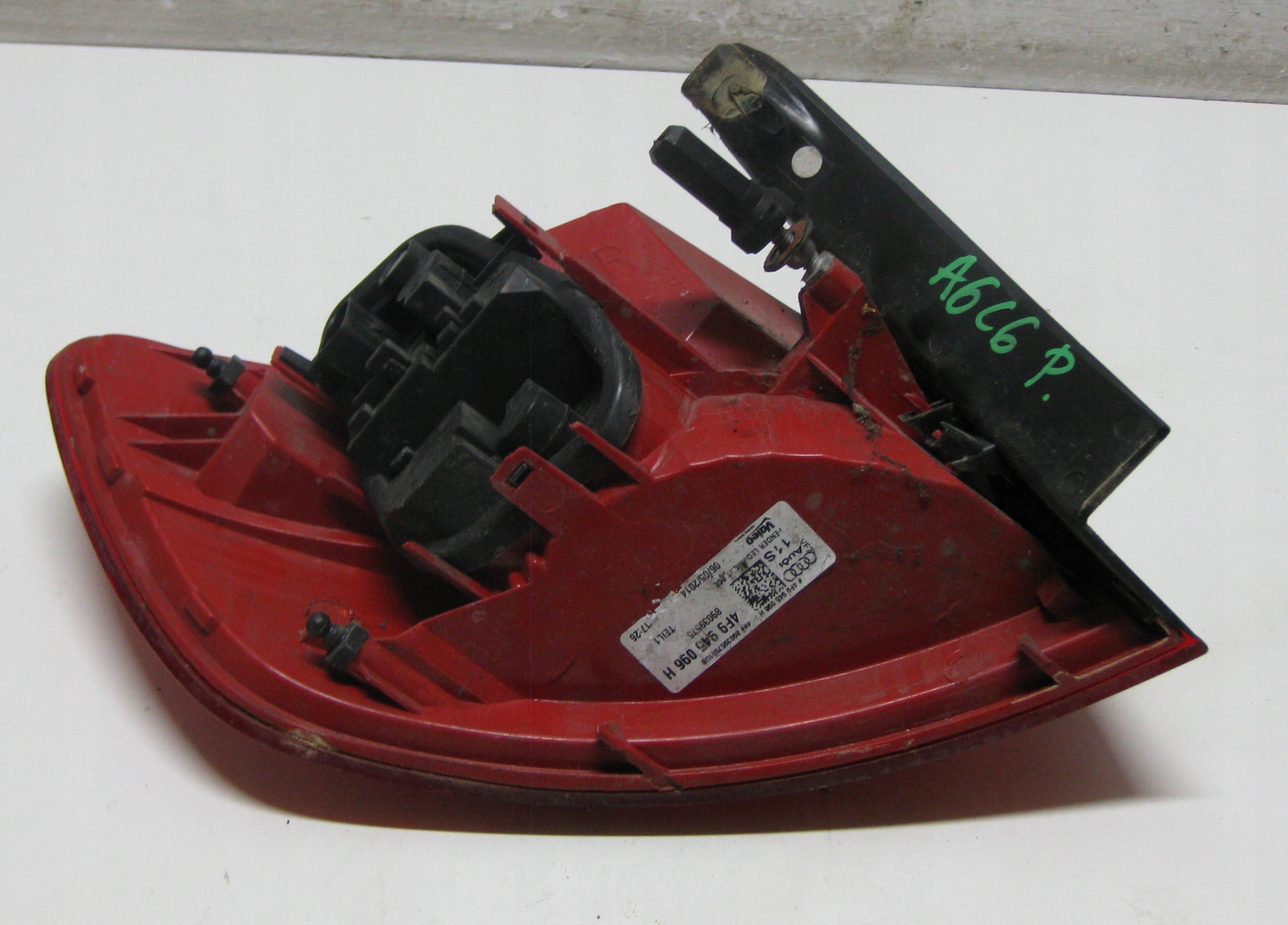 AUDI A6 C6 05R Licht rechts heck 4F9945096H EU