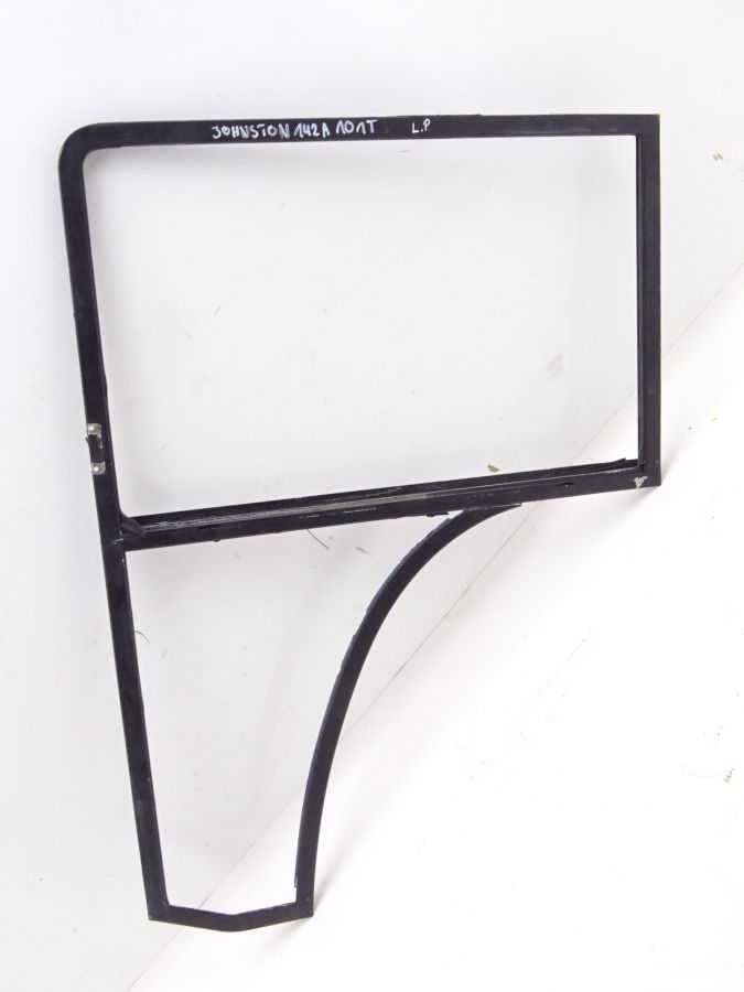 JOHNSTON_CX200_RAMKA_SZYBY_LEWA - JOHNSTON CX200 C50 142A 101T рамка стекла левая