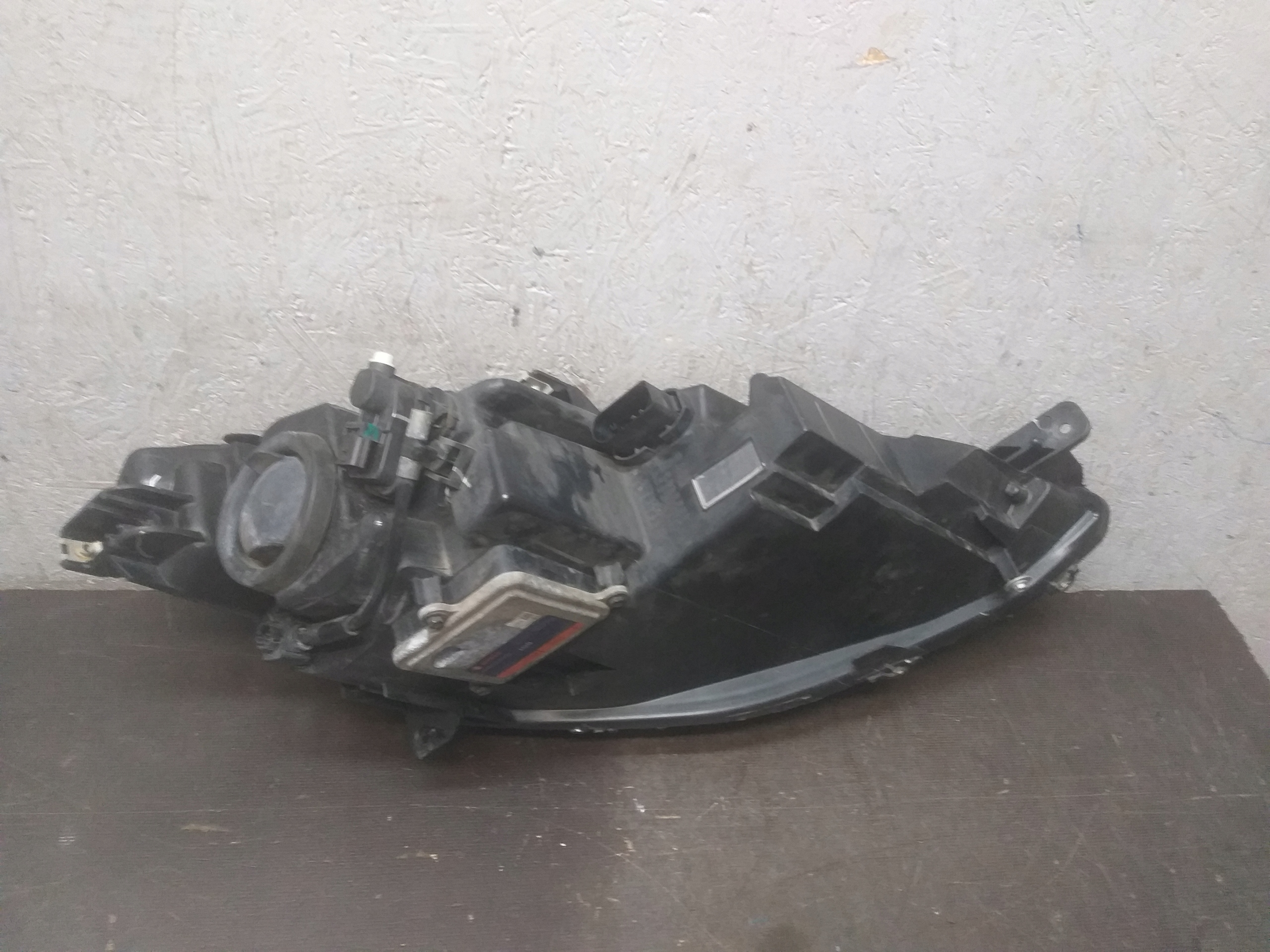 light front left TESLA S XENON 1012224-00-C