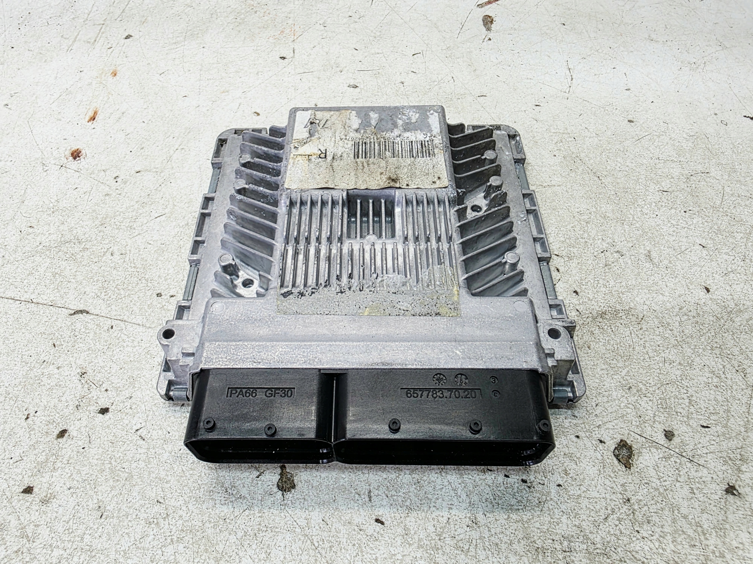 computer control unit of the engine AUDI A4 S4 B8 A5 S5 8T 3.0 TFSI 8K0907551