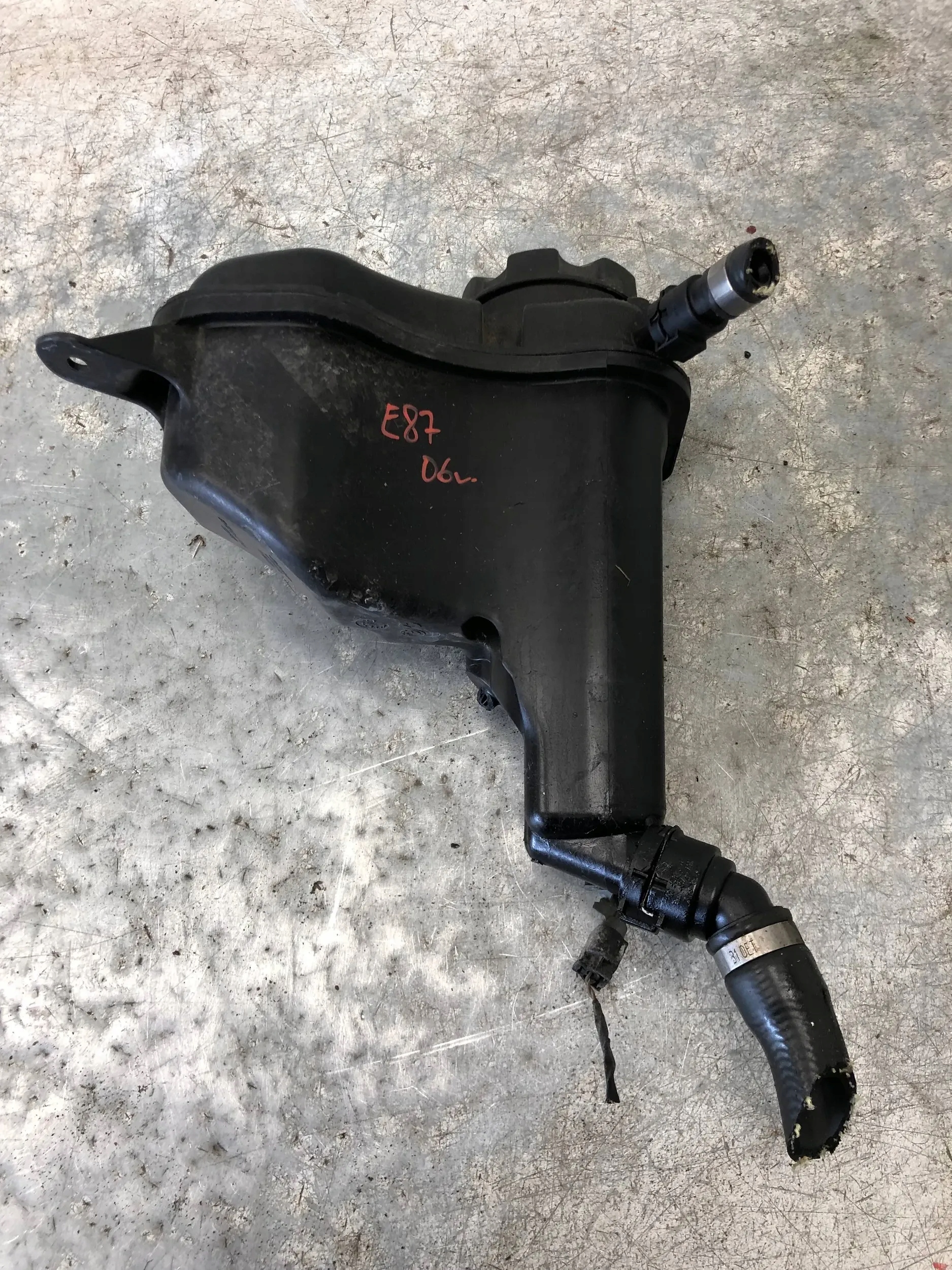 Réservoir eau BMW E87 7543026