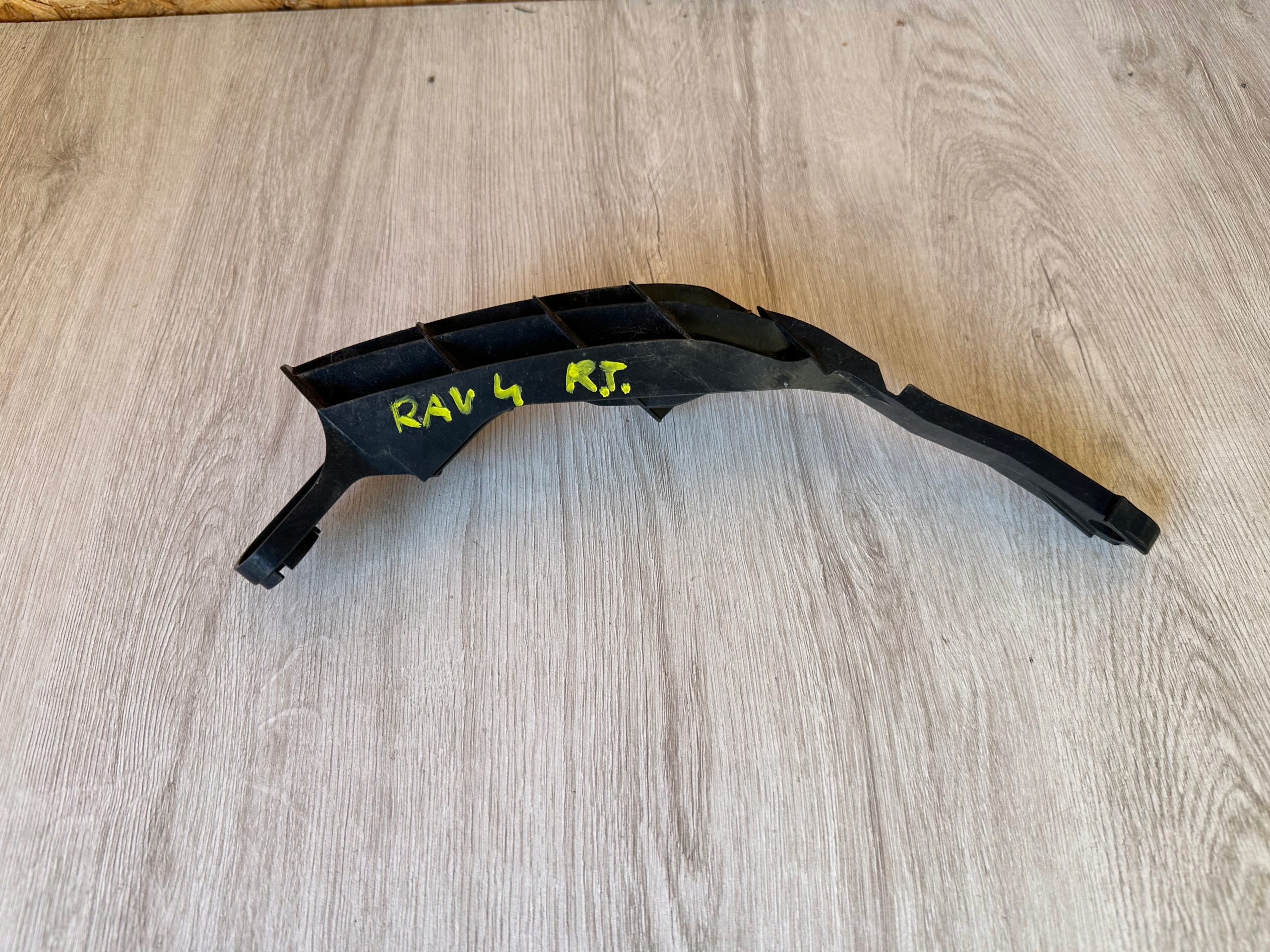BUMPER BRACKET RIGHT REAR PART TOYOTA RAV4 52562-42060