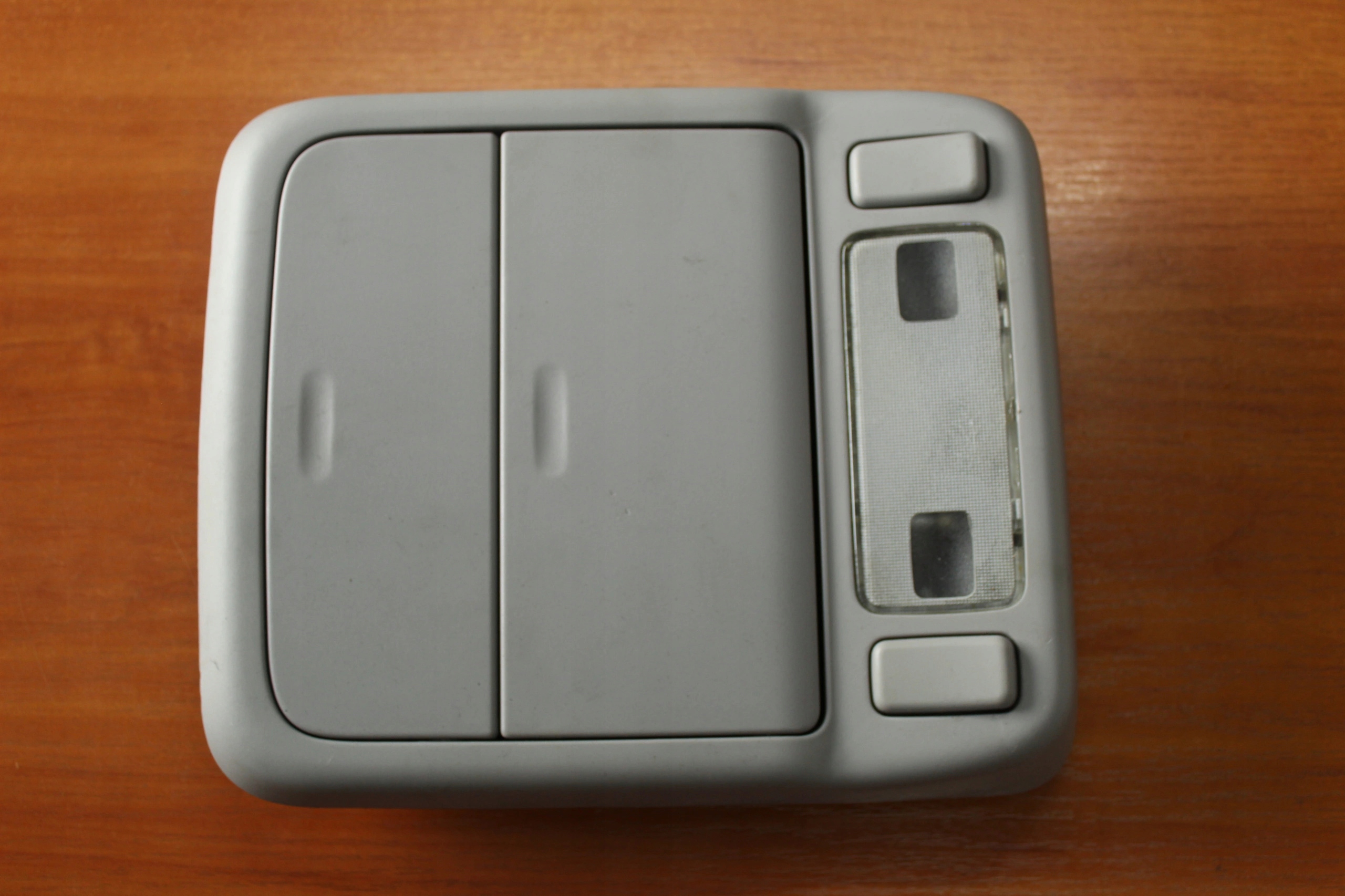 лампочка Обшивка потолка subaru Forester II 2.0b