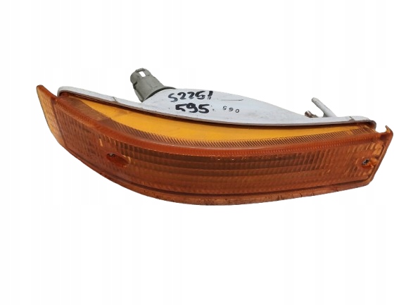 TOYOTA COROLLA E9 91- KIERUNKOWSKAZ PRAWY 12293