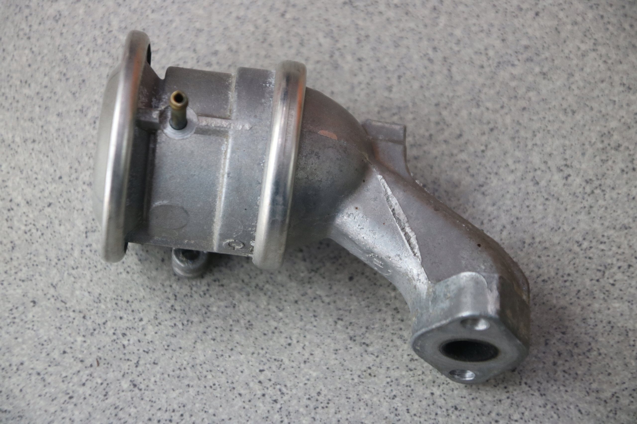 AUDI A6 C7 A8 D4 3,0 TFSI AGR-Ventil 06E131101E