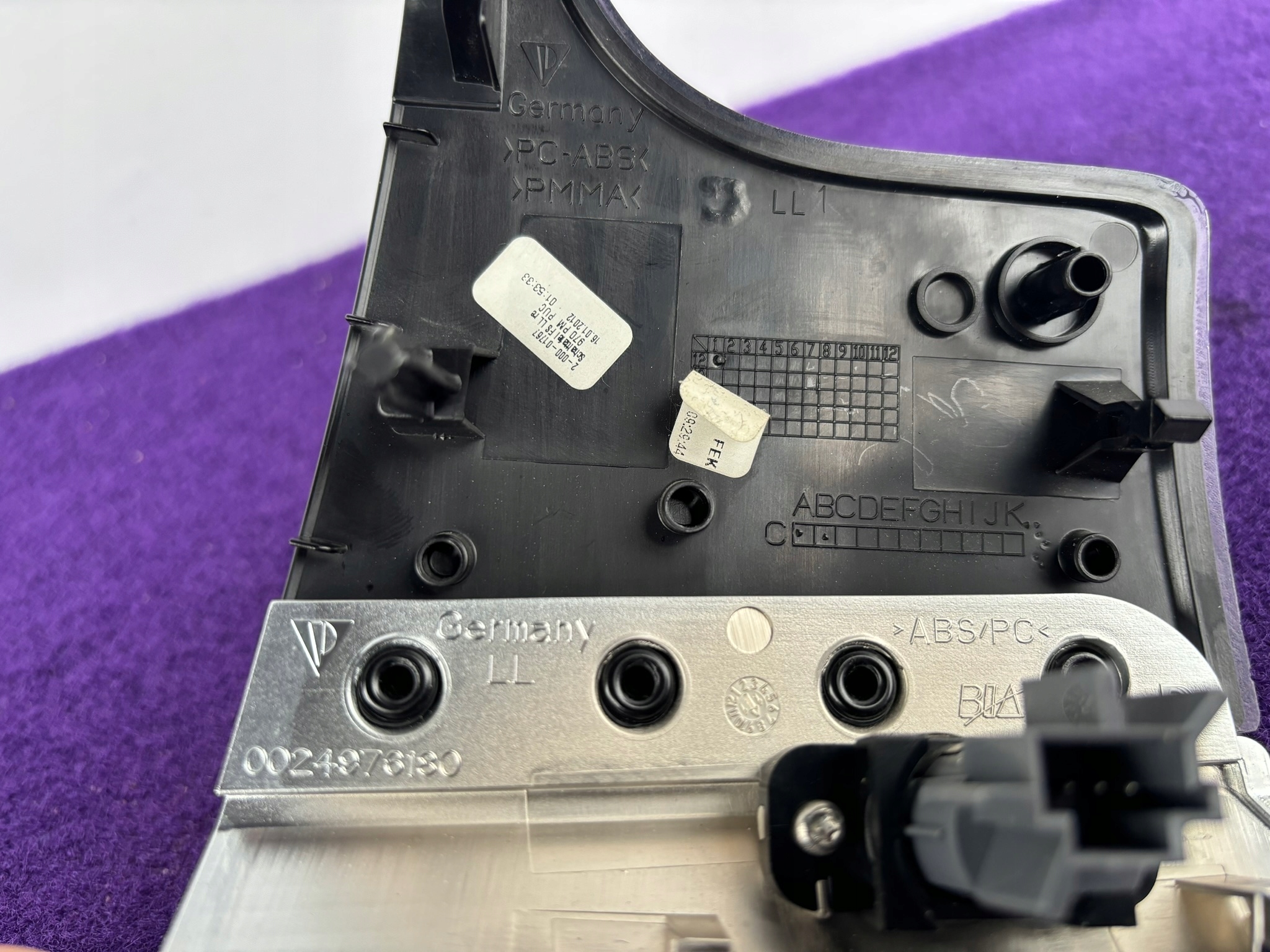 PORSCHE PANAMERA 970 moulding below KONSOLE CHROM sensor 0024976180 K118/519