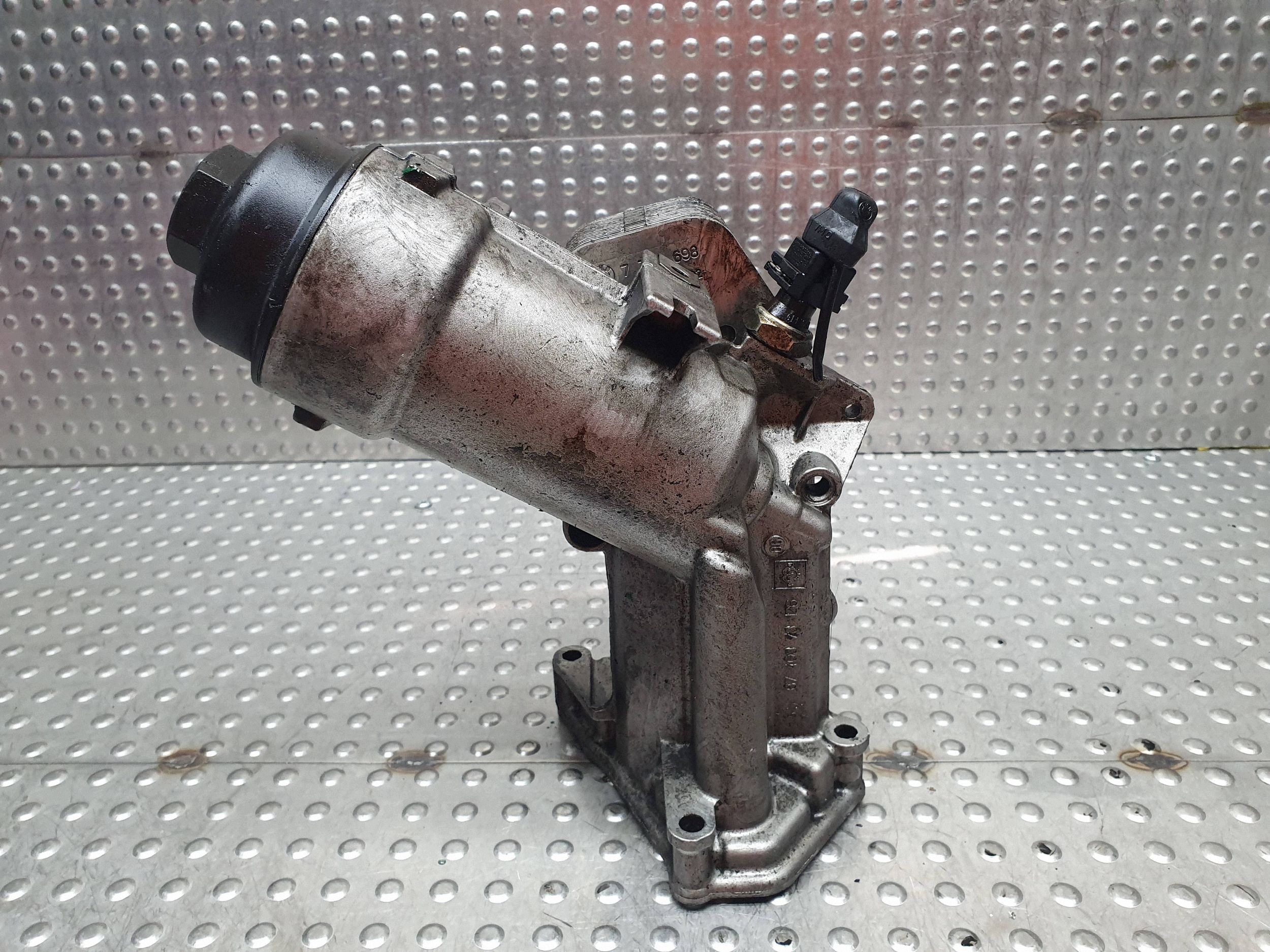 oil filter holder radiator 7787072 BMW E46 E87 E90 E60 X3 E83 2.0D M47