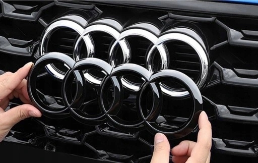 Audi Znaczek Komplety Grille Przód i Tył 285 216 EAN (GTIN) 4048662861801