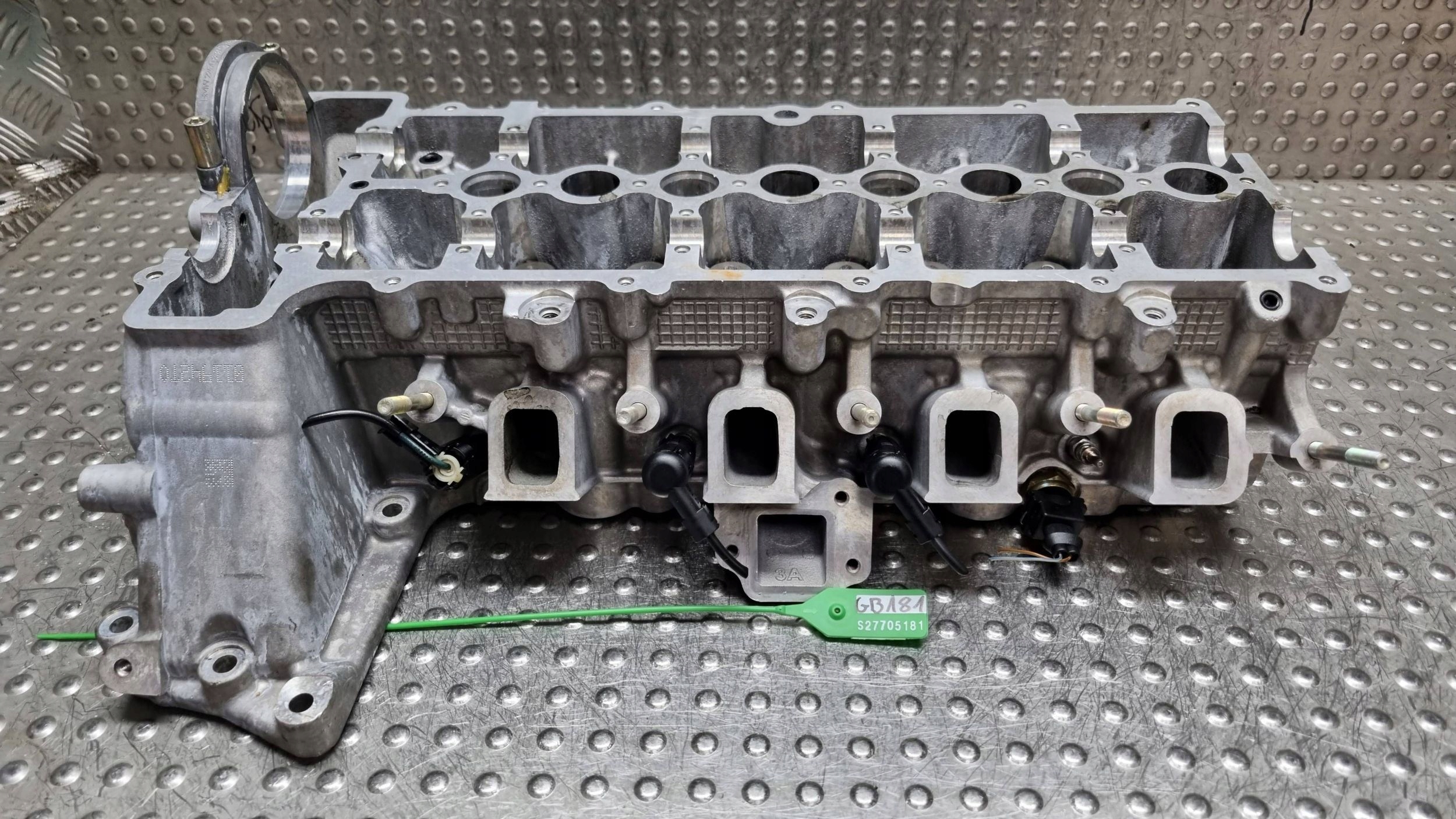 glava motora 7781211 7785876 BMW E60 E61 E81 E84 E87 E90 E91 2.0D M47