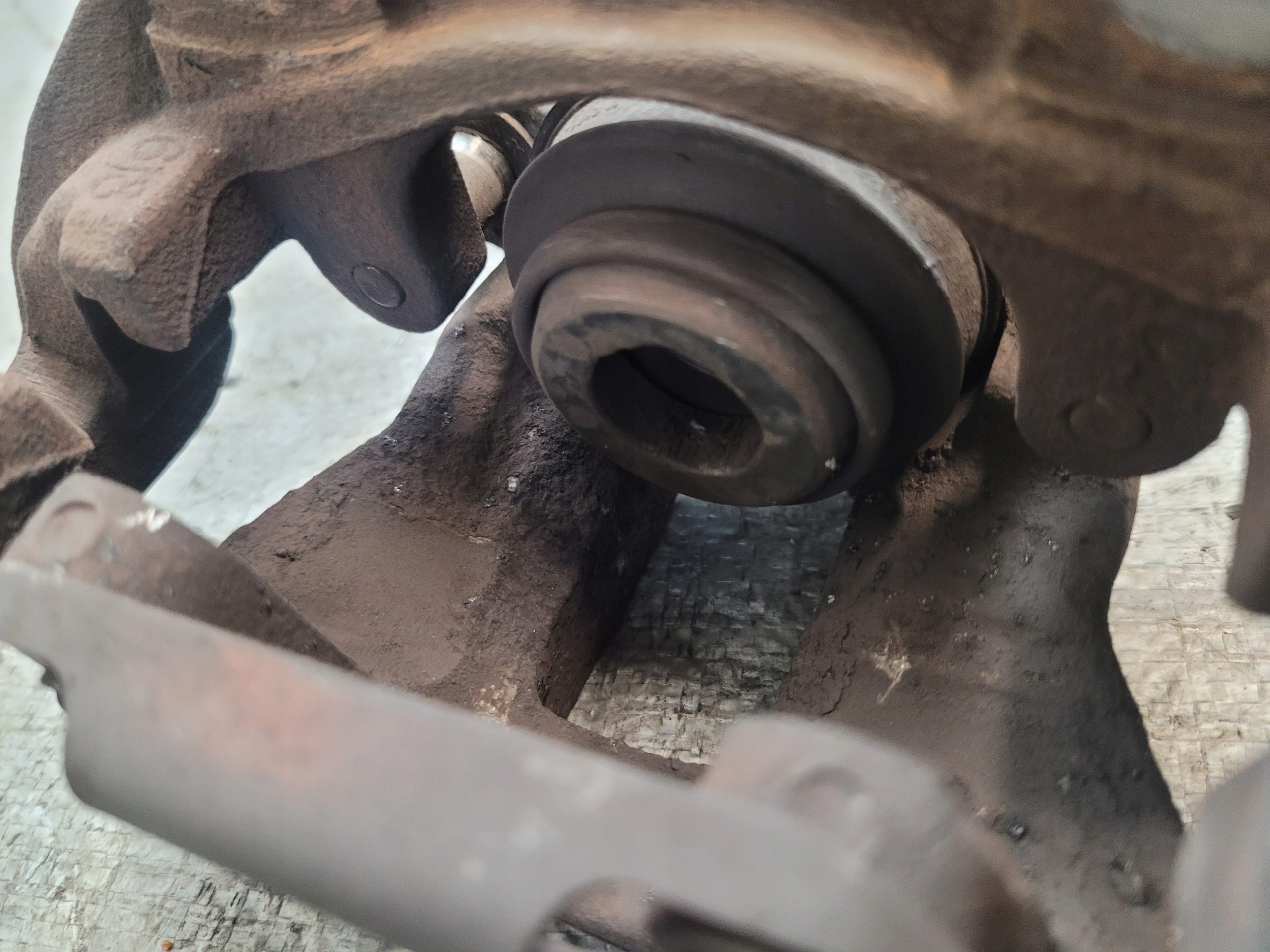 caliper brake left rear part MERCEDES E class W212 13r. EU